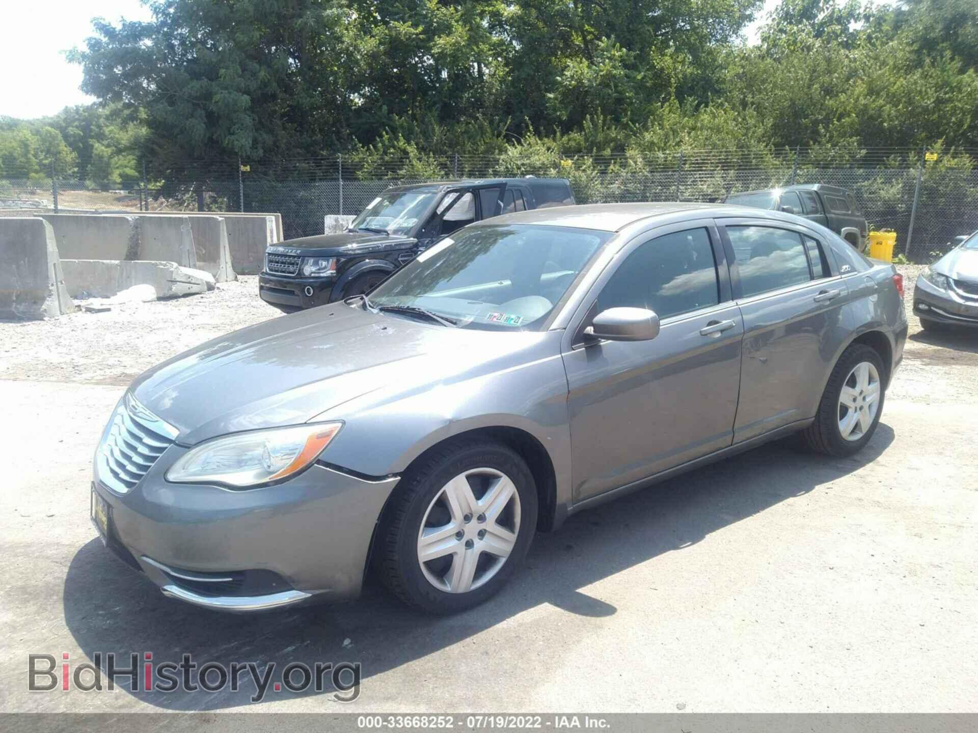 2013 CHRYSLER 200 - VIN: 1C3CCBAG9DN727419 - Фото 2