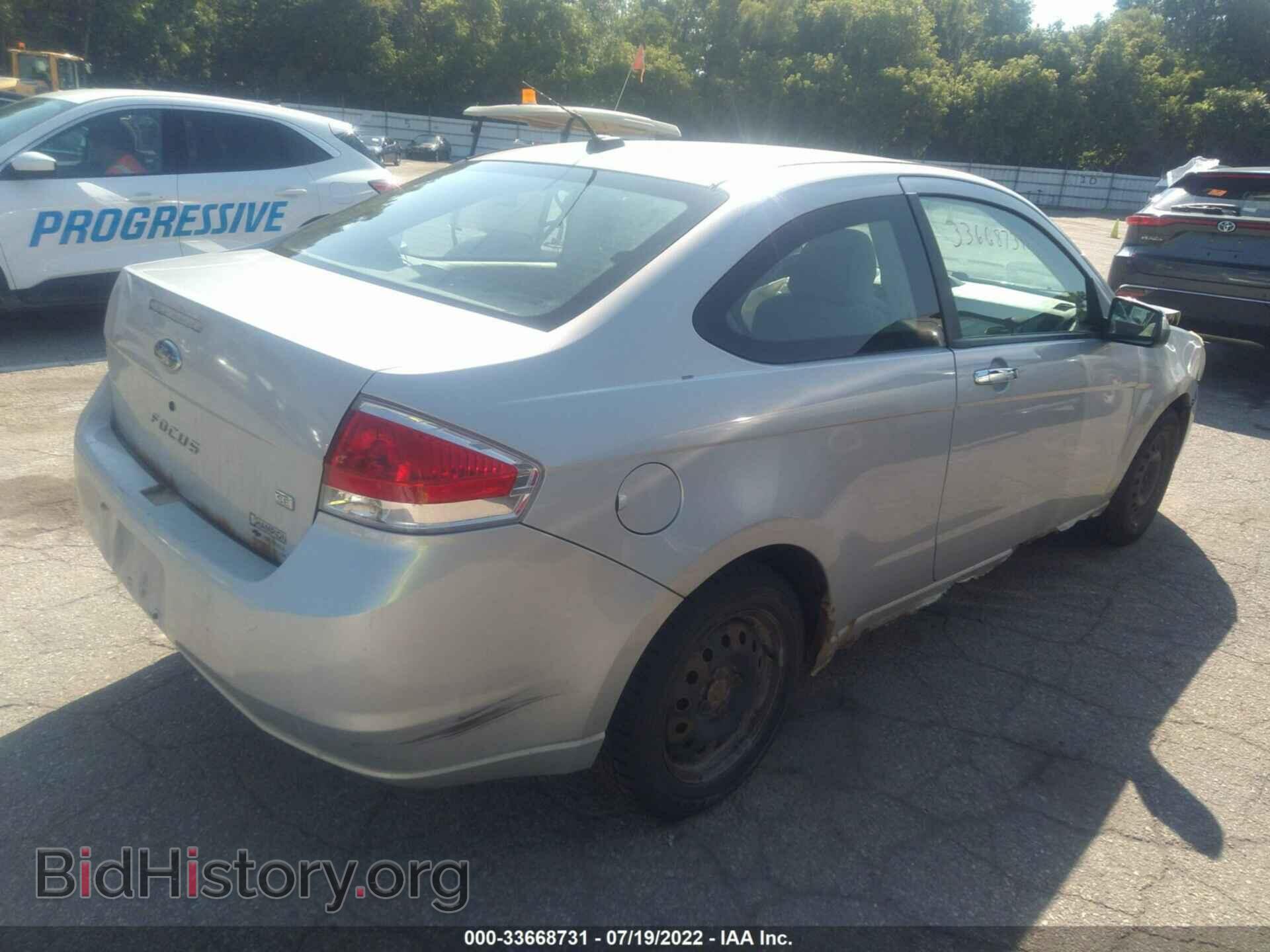 2008 FORD FOCUS - VIN: 1FAHP32NX8W119861 - Фото 4