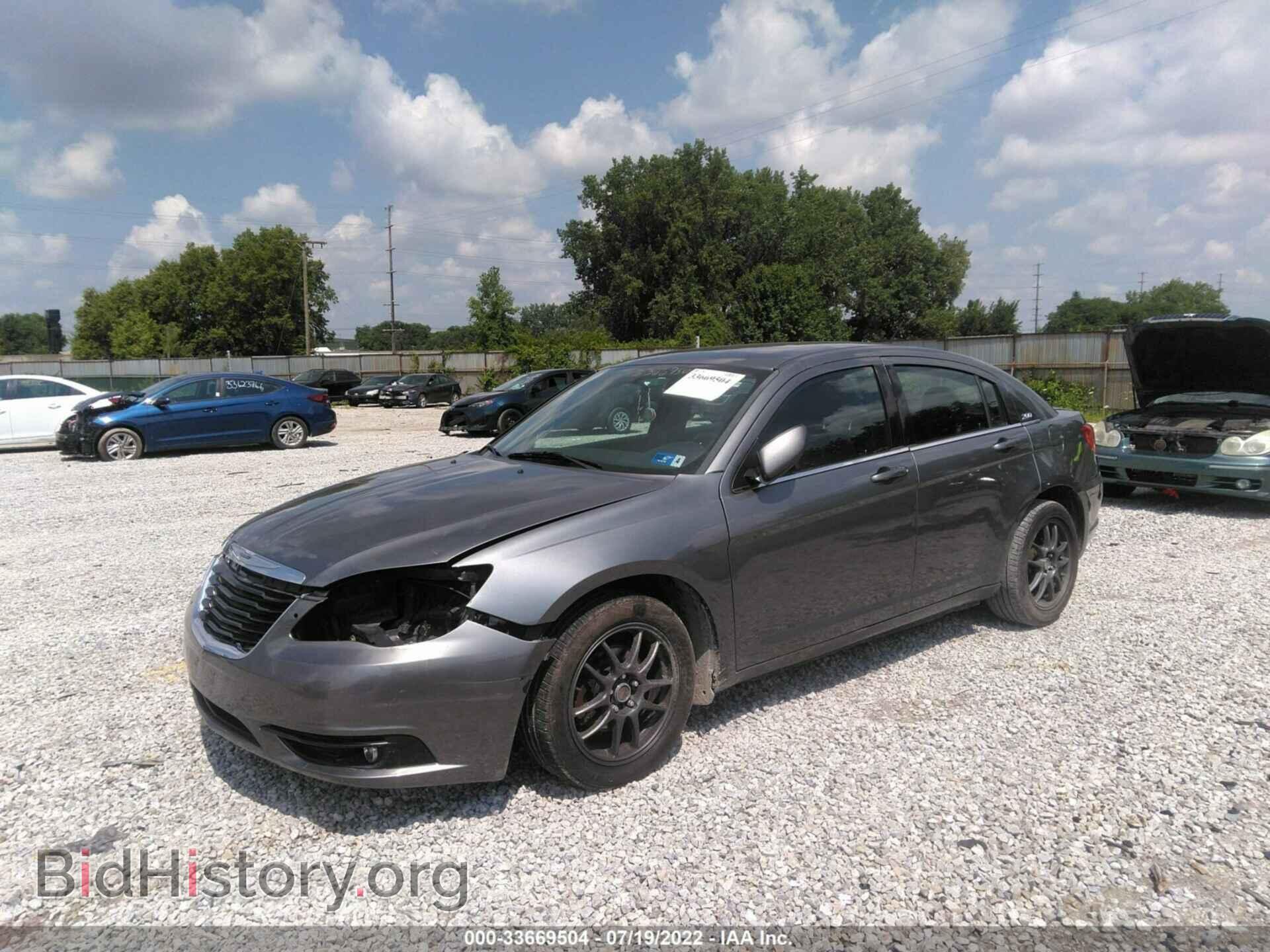 2012 CHRYSLER 200 - VIN: 1C3CCBBGXCN263697 - Фото 2