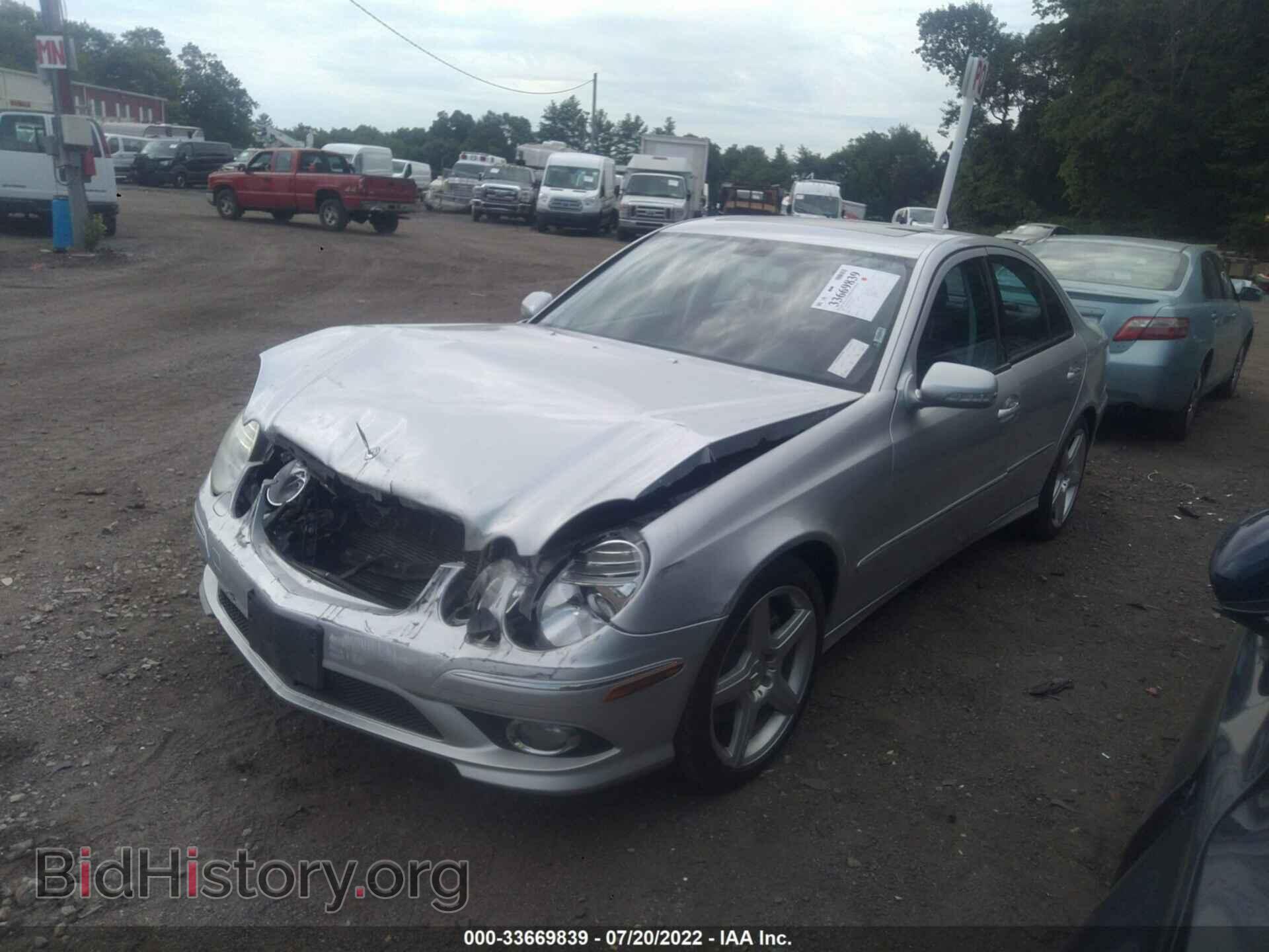 2009 MERCEDES-BENZ E-CLASS - VIN: WDBUF87X49B392384 - Фото 2