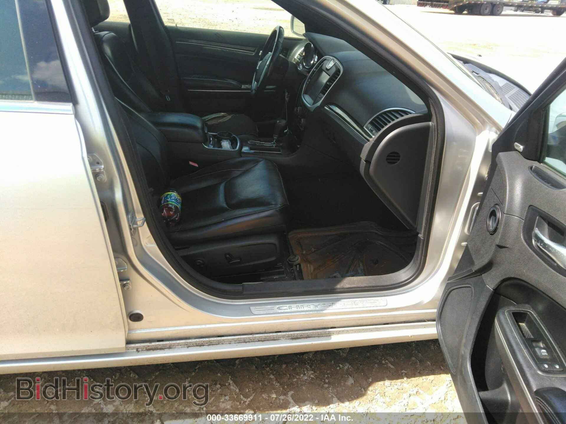 2012 CHRYSLER 300 - VIN: 2C3CCAET5CH104100 - Photo 5