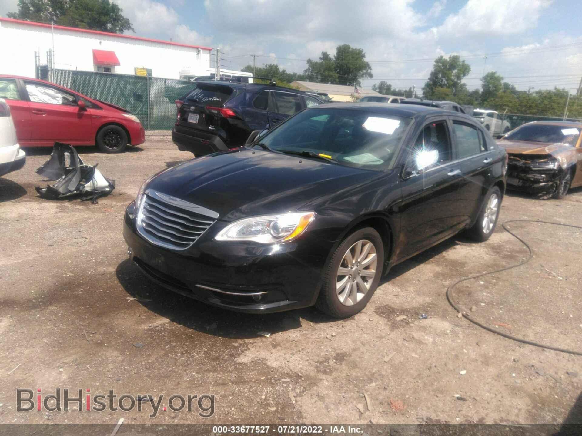 2013 CHRYSLER 200 - VIN: 1C3CCBCG7DN602013 - Photo 2