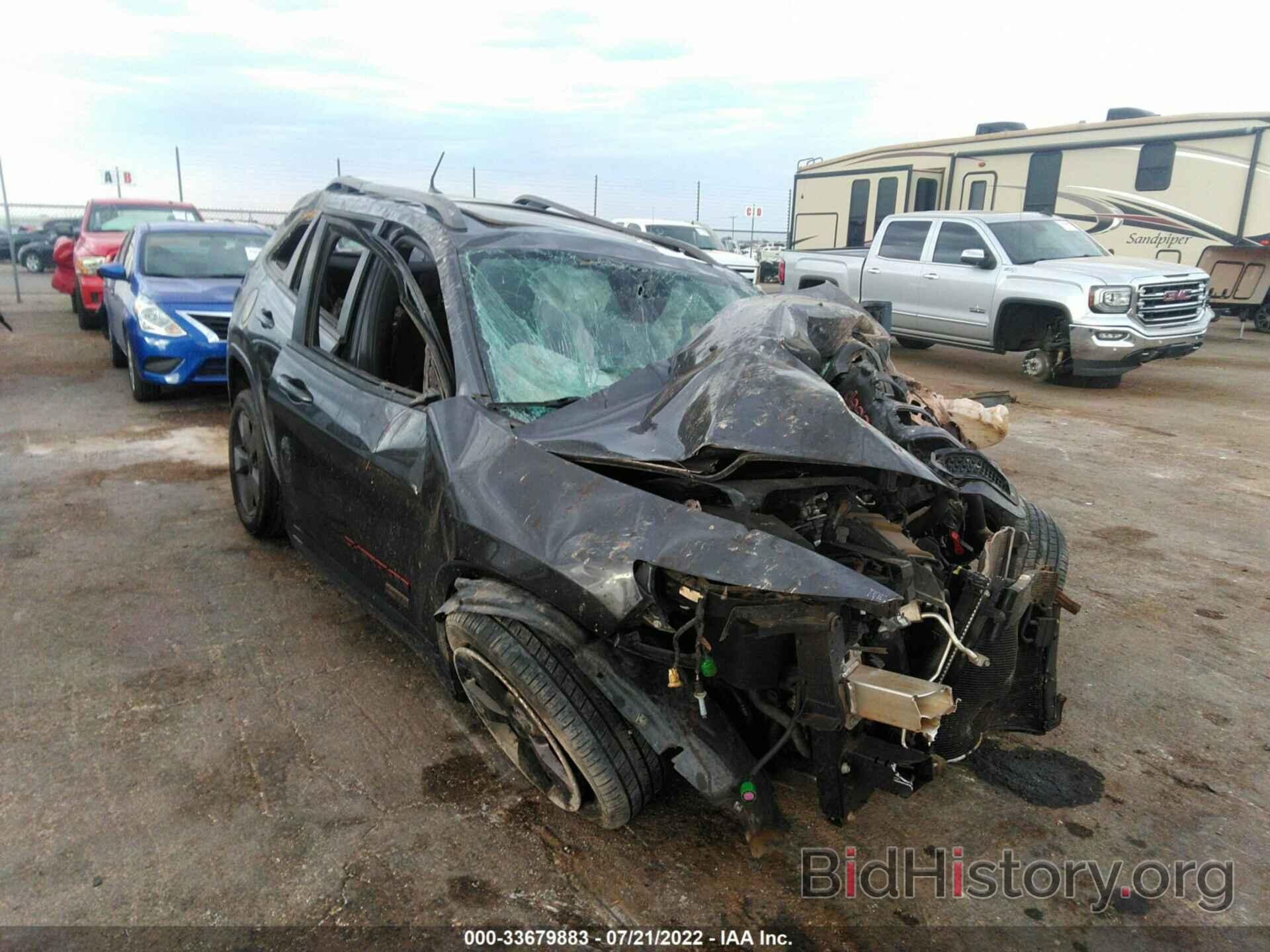 Photo 1C4PJLCB0HW526924 - JEEP CHEROKEE 2017