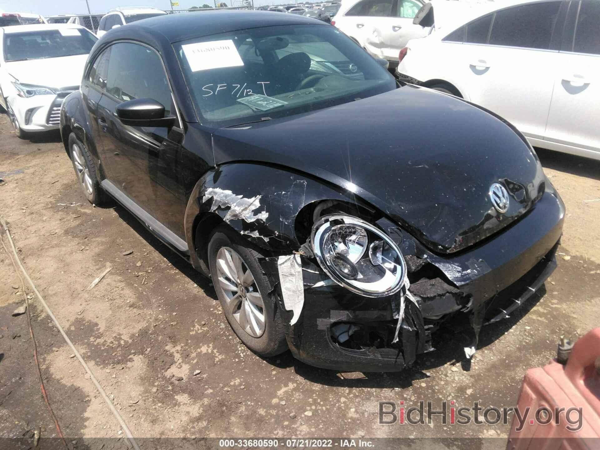 Photo 3VWFP7AT2EM604139 - VOLKSWAGEN BEETLE COUPE 2014