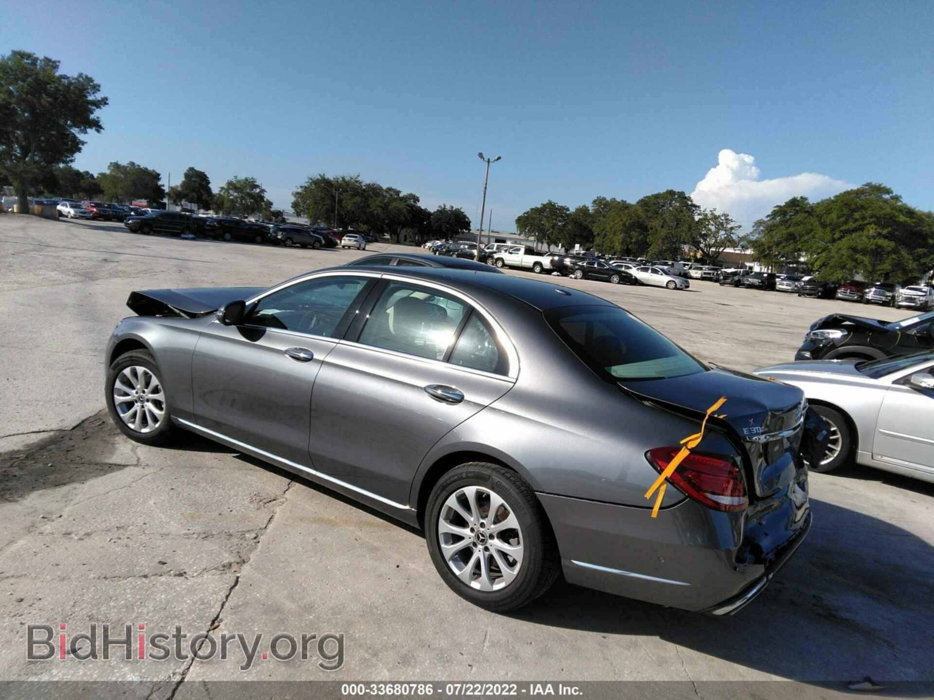 2018 MERCEDES-BENZ E-CLASS - VIN: WDDZF4JB3JA349300 - Фото 3