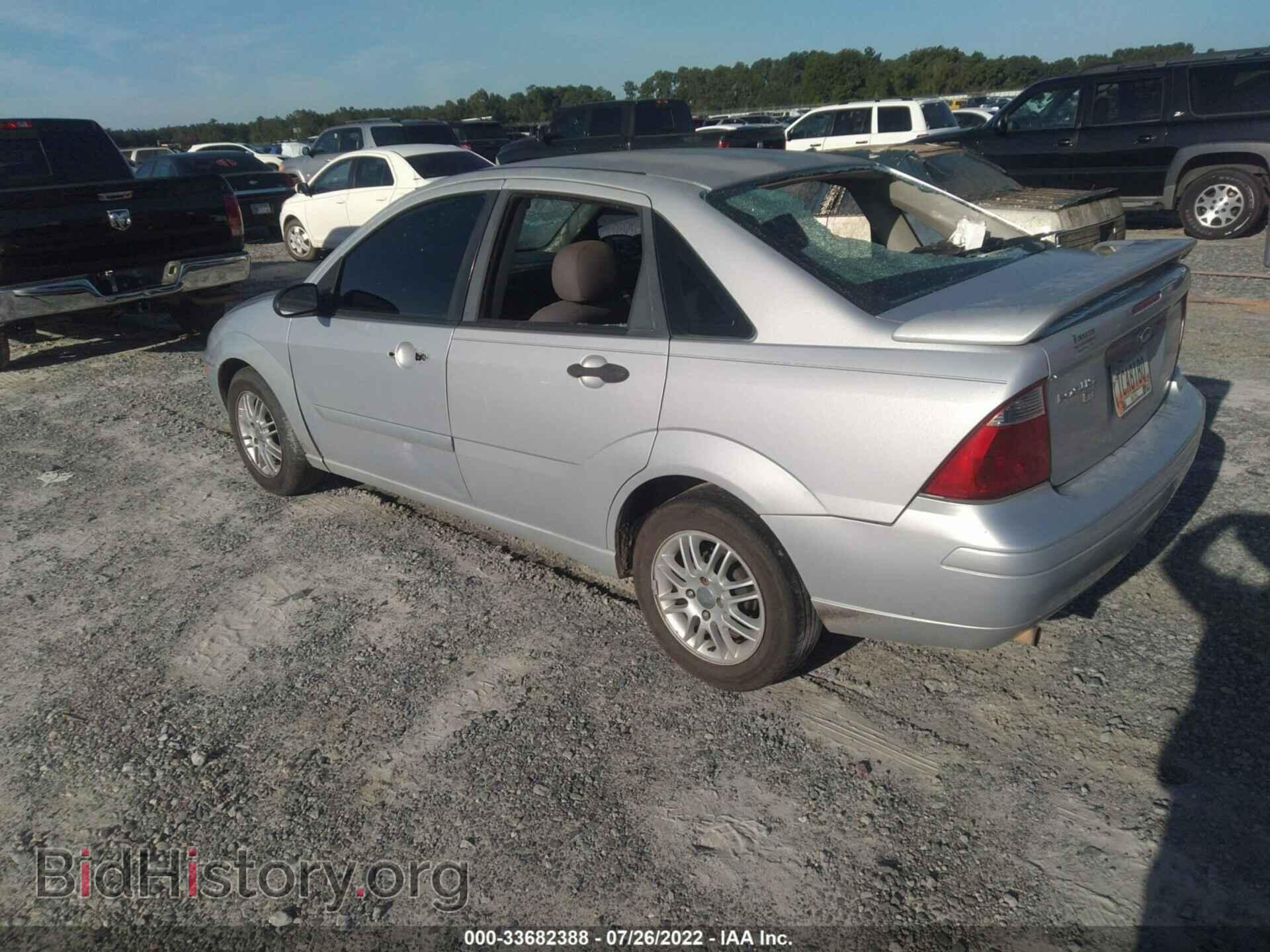 2007 FORD FOCUS - VIN: 1FAFP34N97W357090 - Фото 3