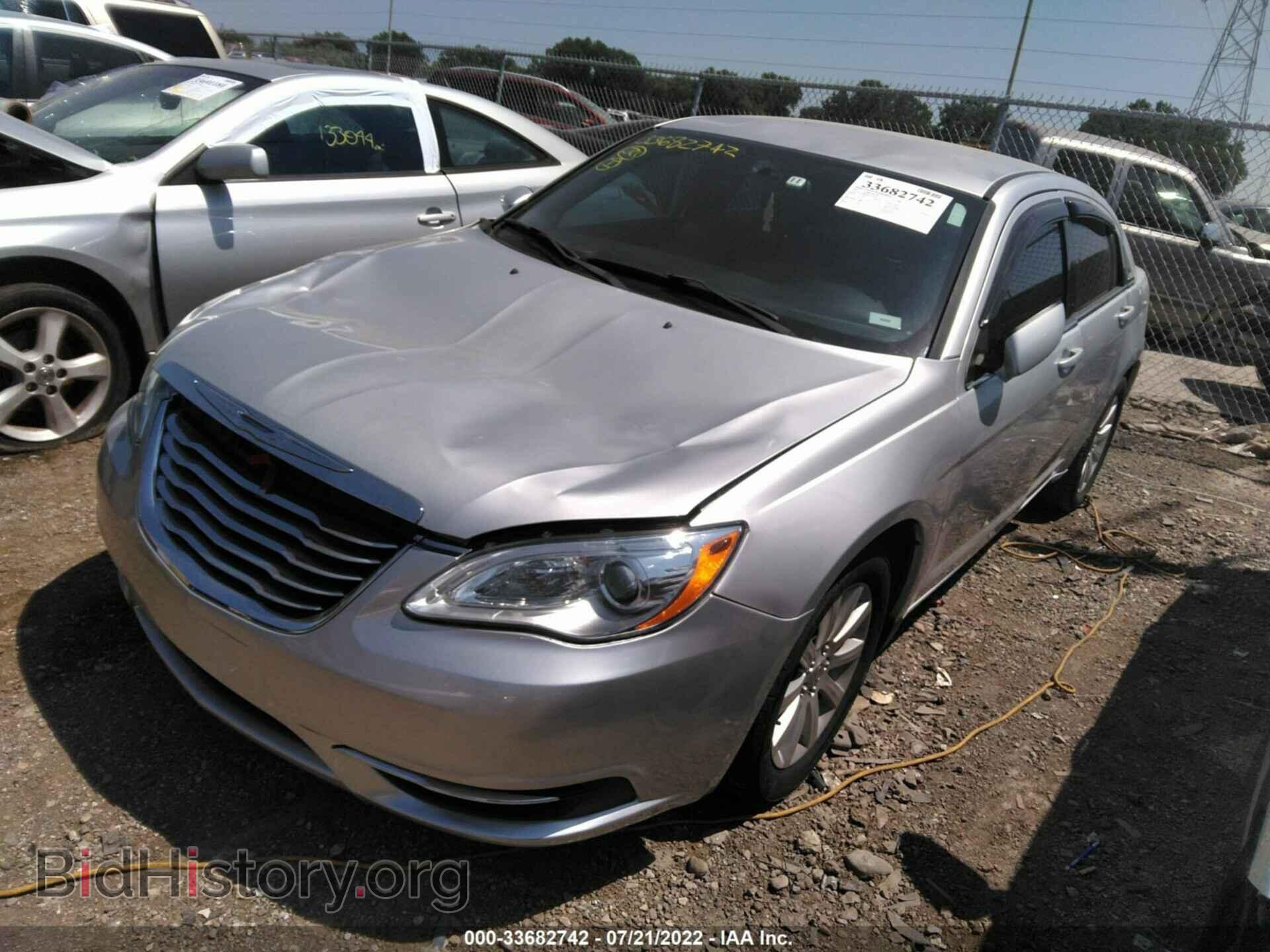 2012 CHRYSLER 200 - VIN: 1C3CCBBB3CN134835 - Photo 2
