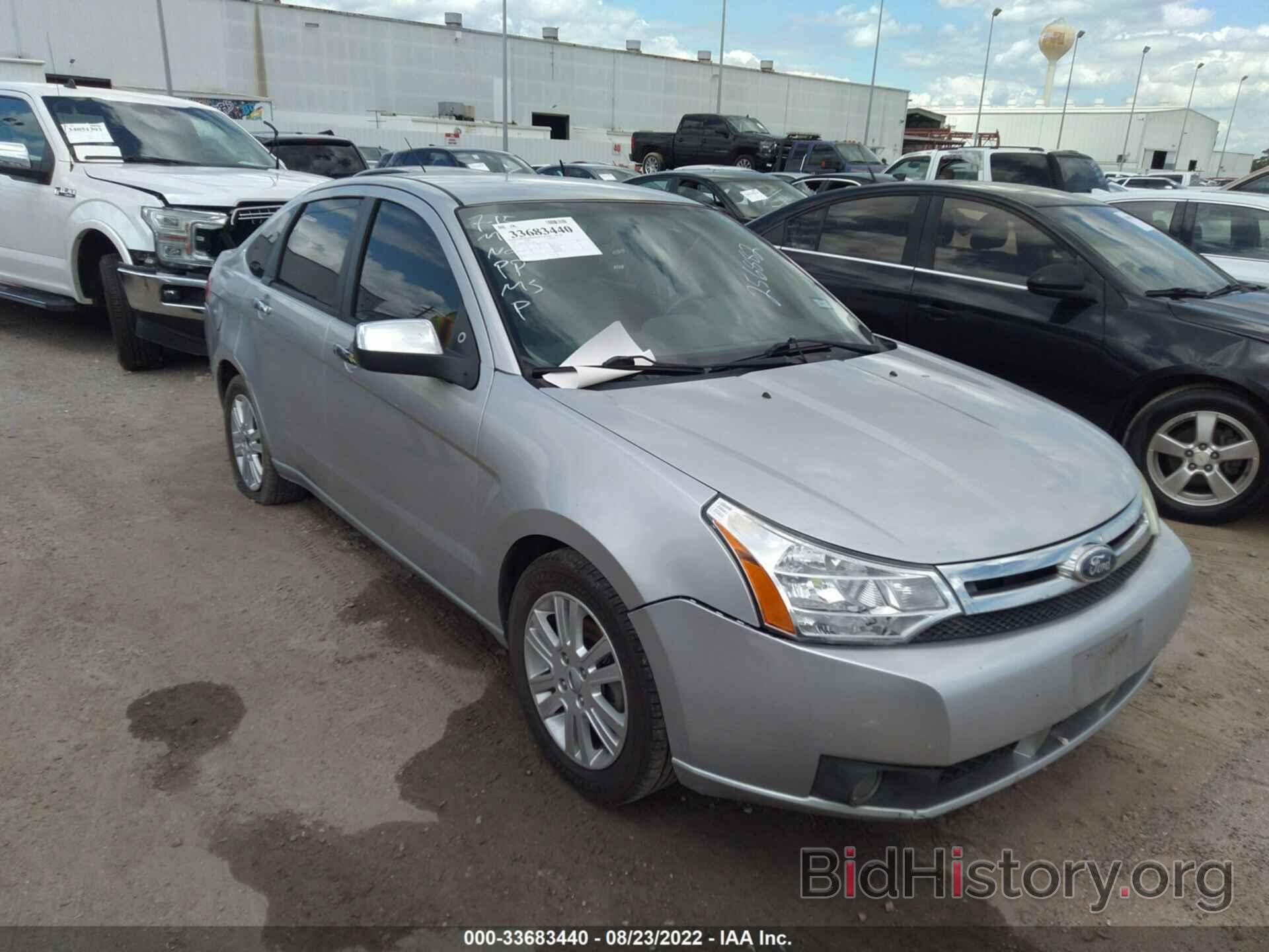 Photo 1FAHP3HN5AW256882 - FORD FOCUS 2010