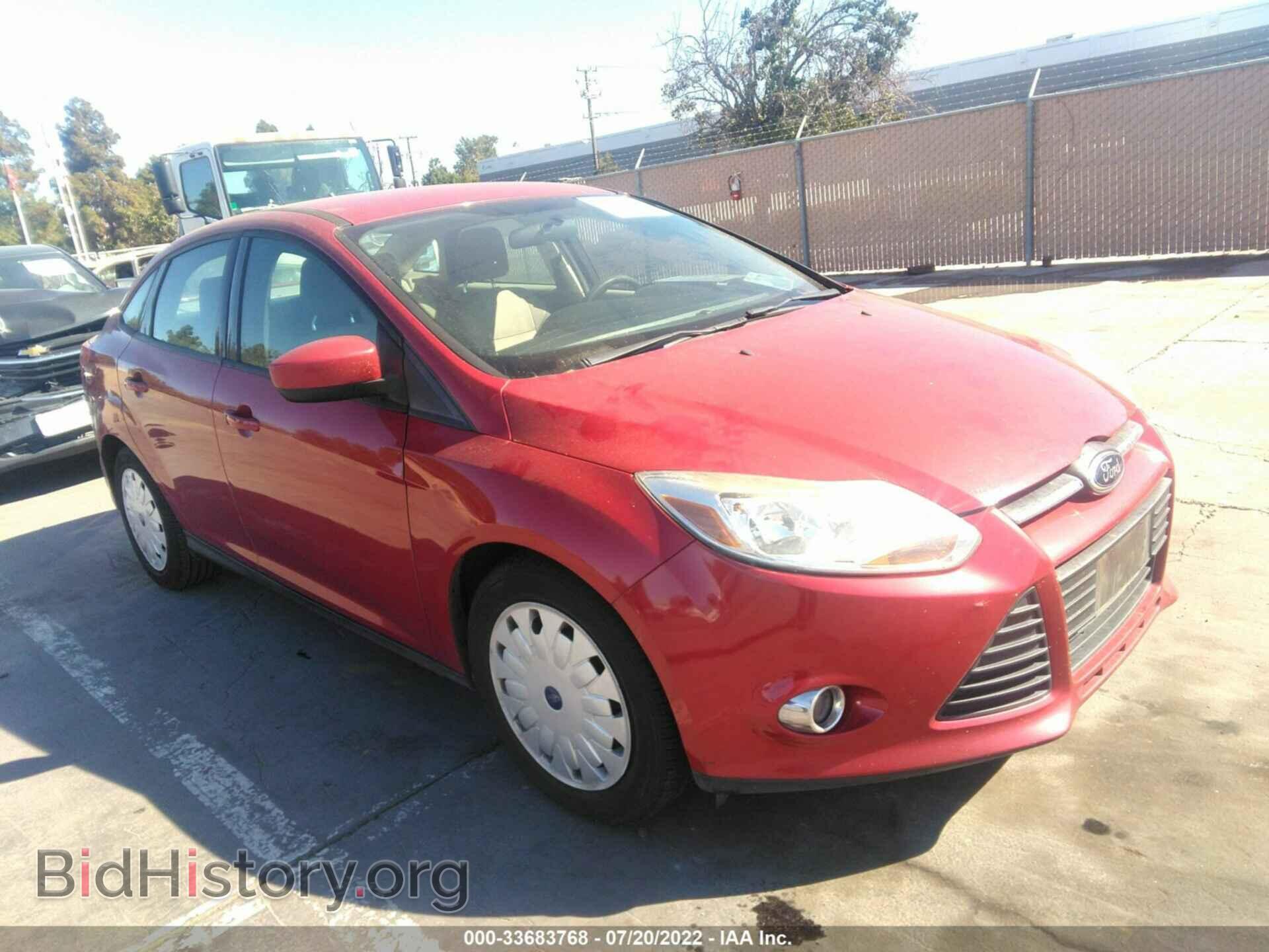 Photo 1FAHP3F21CL348052 - FORD FOCUS 2012