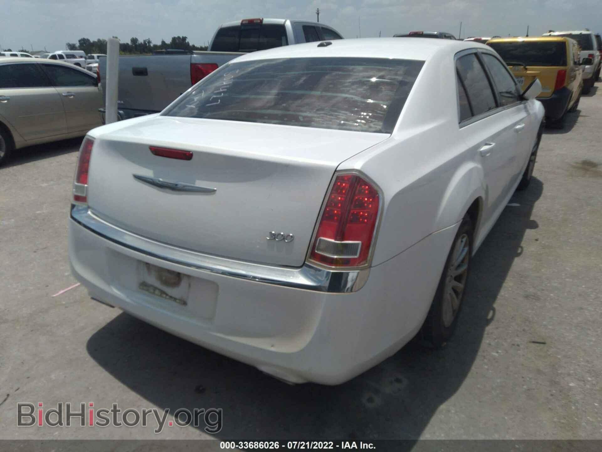 2013 CHRYSLER 300 - VIN: 2C3CCAAG7DH504427 - Фото 4