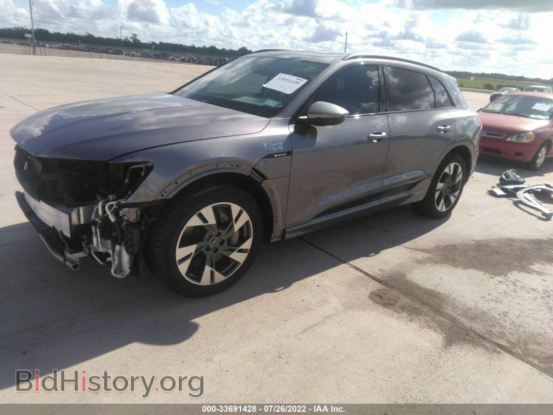 2021 AUDI E-TRON - VIN: WA1AAAGE6MB012814 - Photo 2