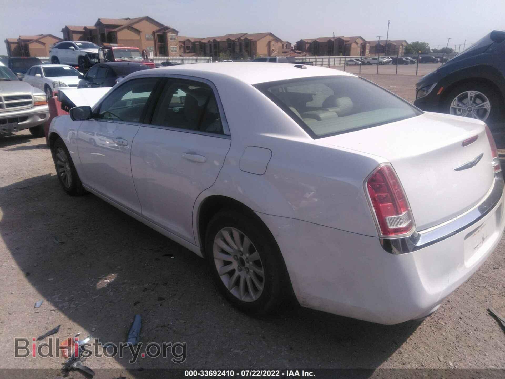 2013 CHRYSLER 300 - VIN: 2C3CCAAGXDH657433 - Фото 3