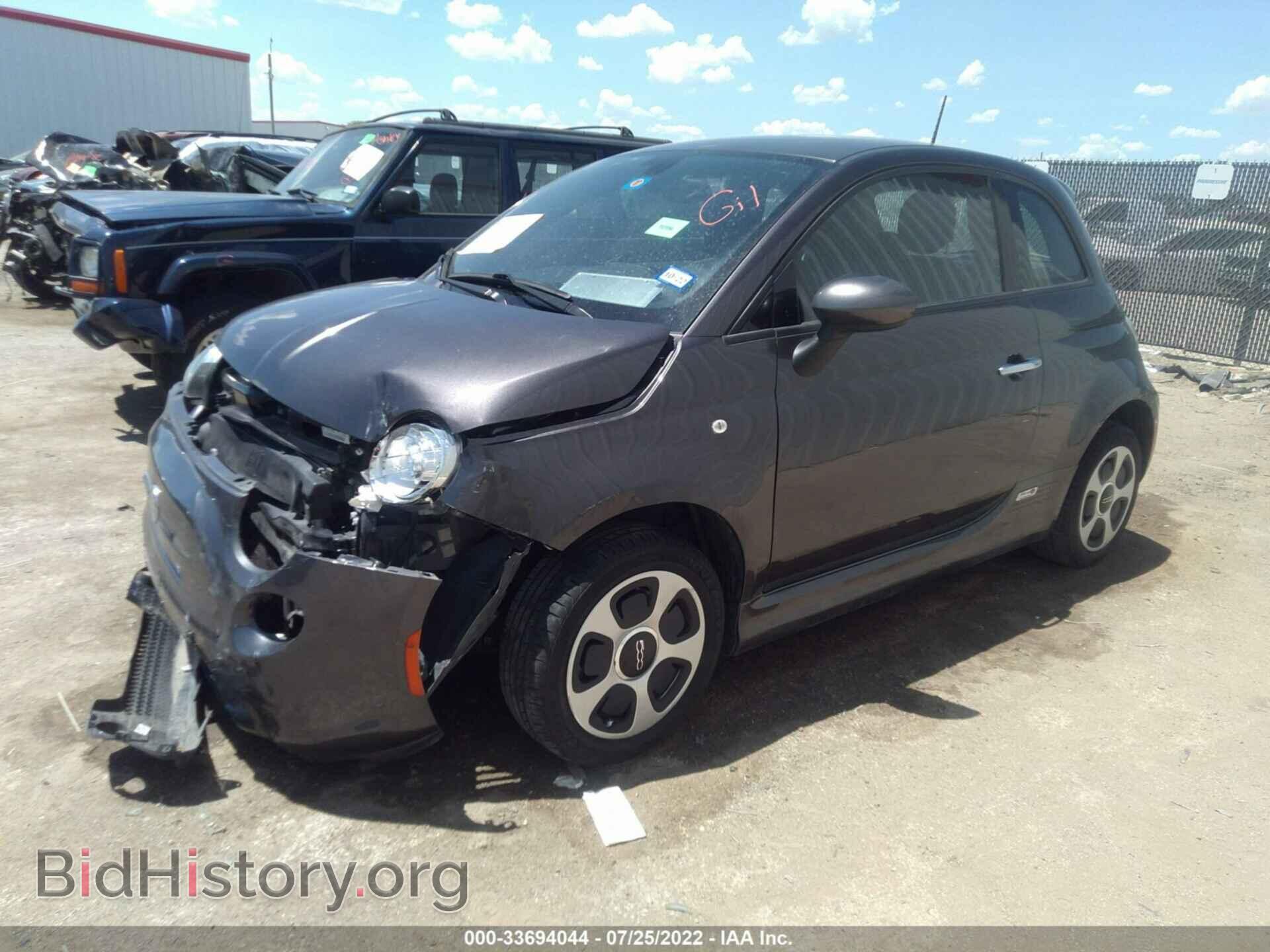2017 FIAT 500E - VIN: 3C3CFFGE1HT643623 - Фото 2