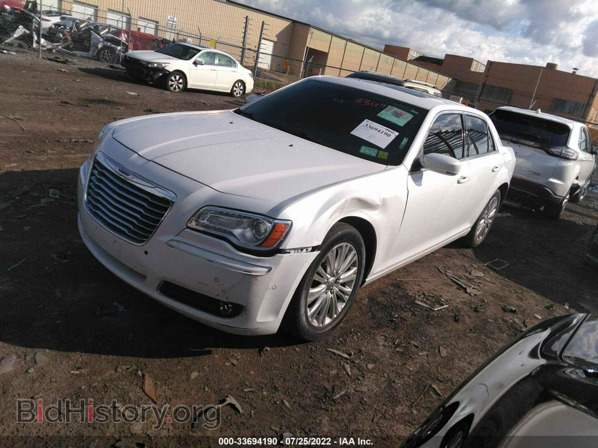 2014 CHRYSLER 300 - VIN: 2C3CCARG6EH148560 - Фото 2