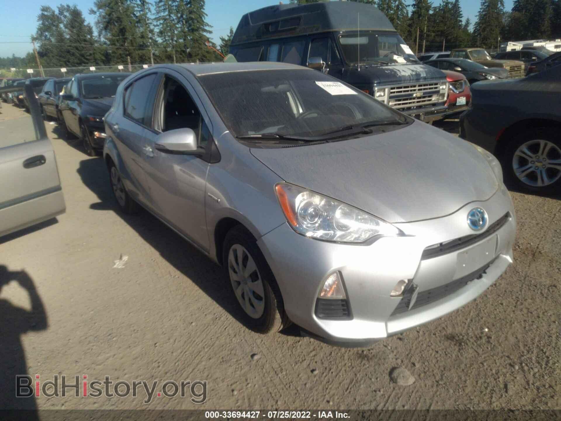 Фотография JTDKDTB31C1521958 - TOYOTA PRIUS C 2012