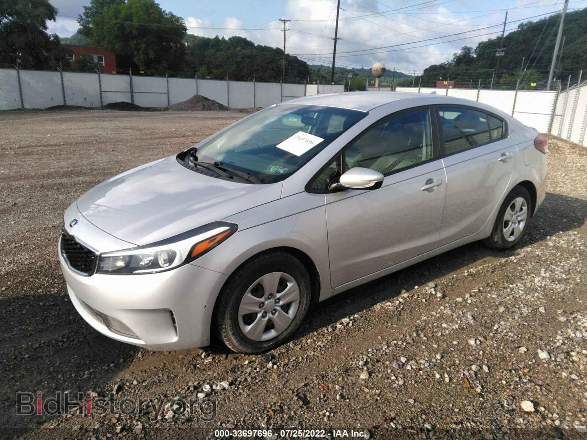 2017 KIA FORTE - VIN: 3KPFK4A75HE064903 - Photo 2