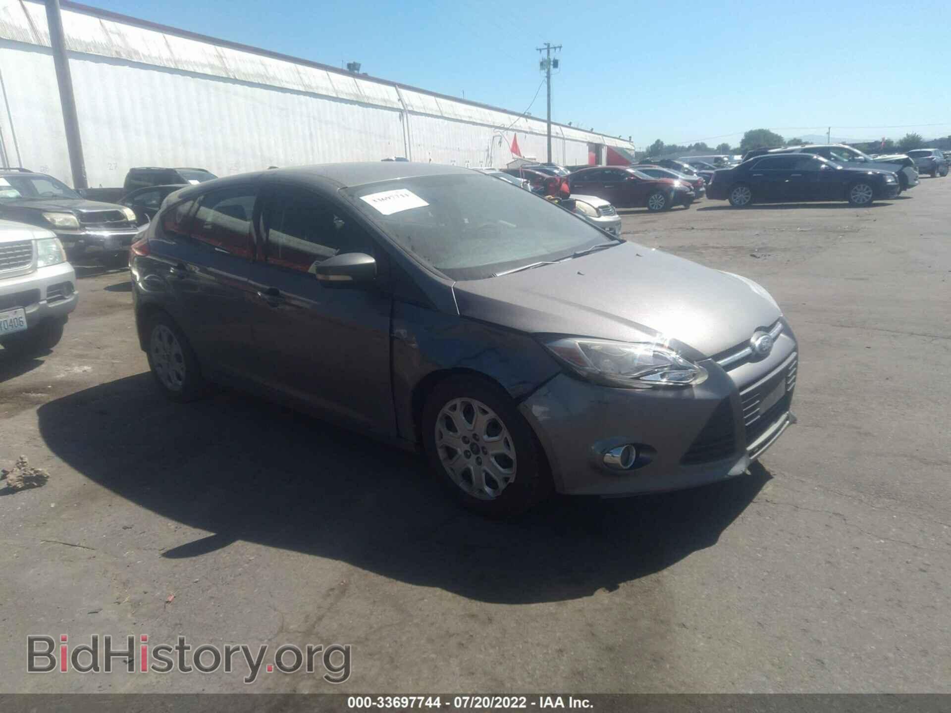 Photo 1FAHP3K28CL321808 - FORD FOCUS 2012