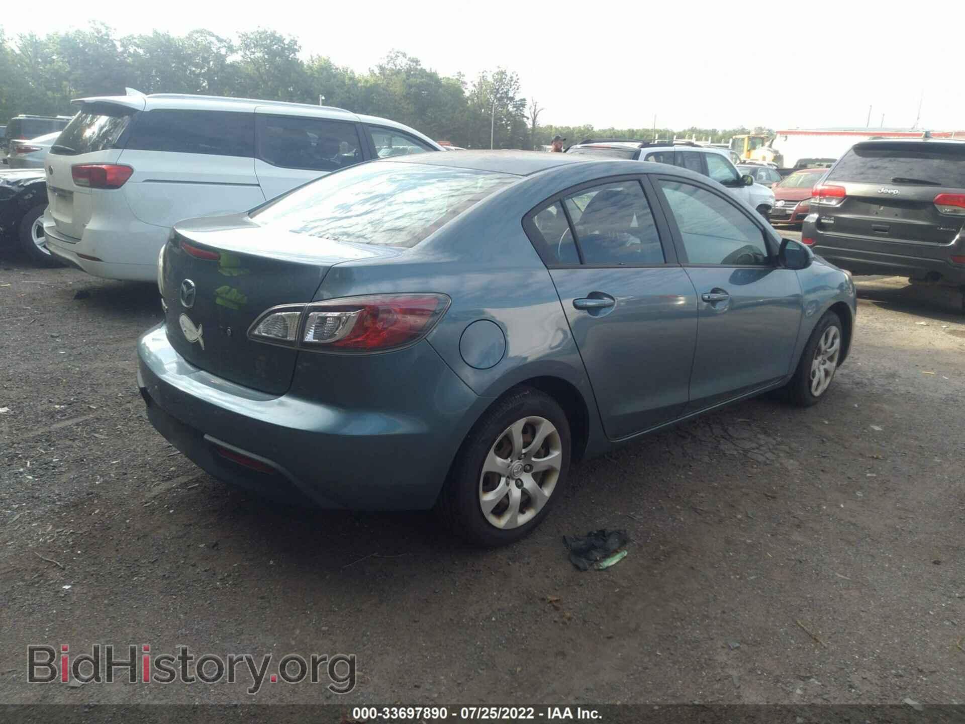 2011 MAZDA MAZDA3 - VIN: JM1BL1UG8B1494232 - Фото 4