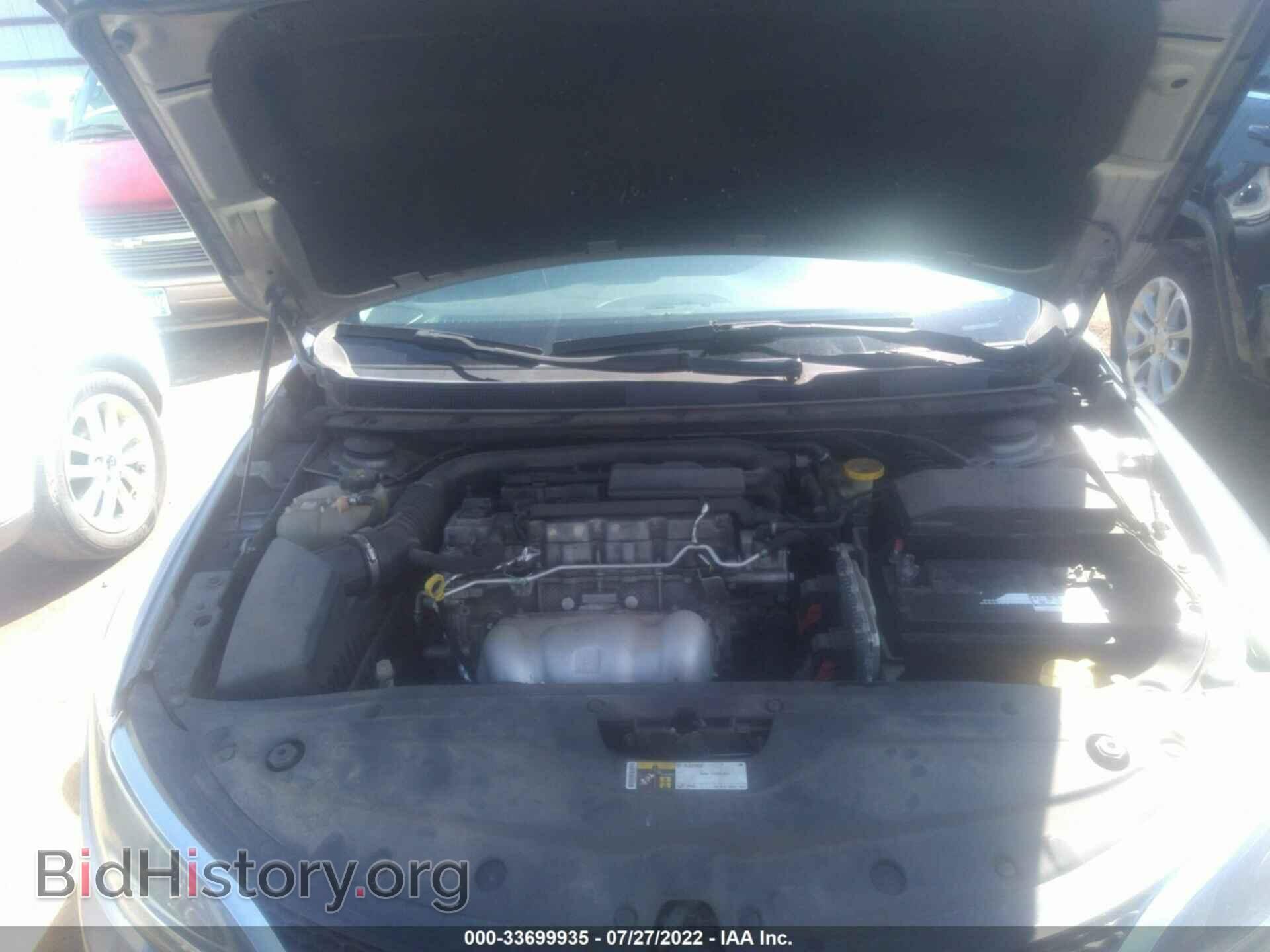 2015 CHRYSLER 200 - VIN: 1C3CCCAB3FN744231 - Фото 10