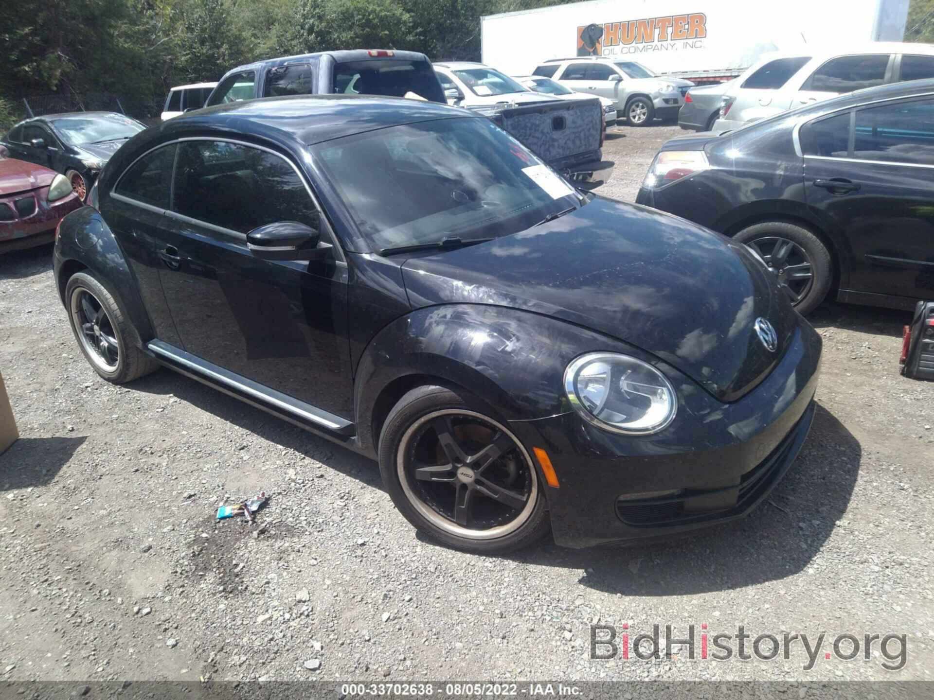 Photo 3VWJP7AT2CM662775 - VOLKSWAGEN BEETLE 2012