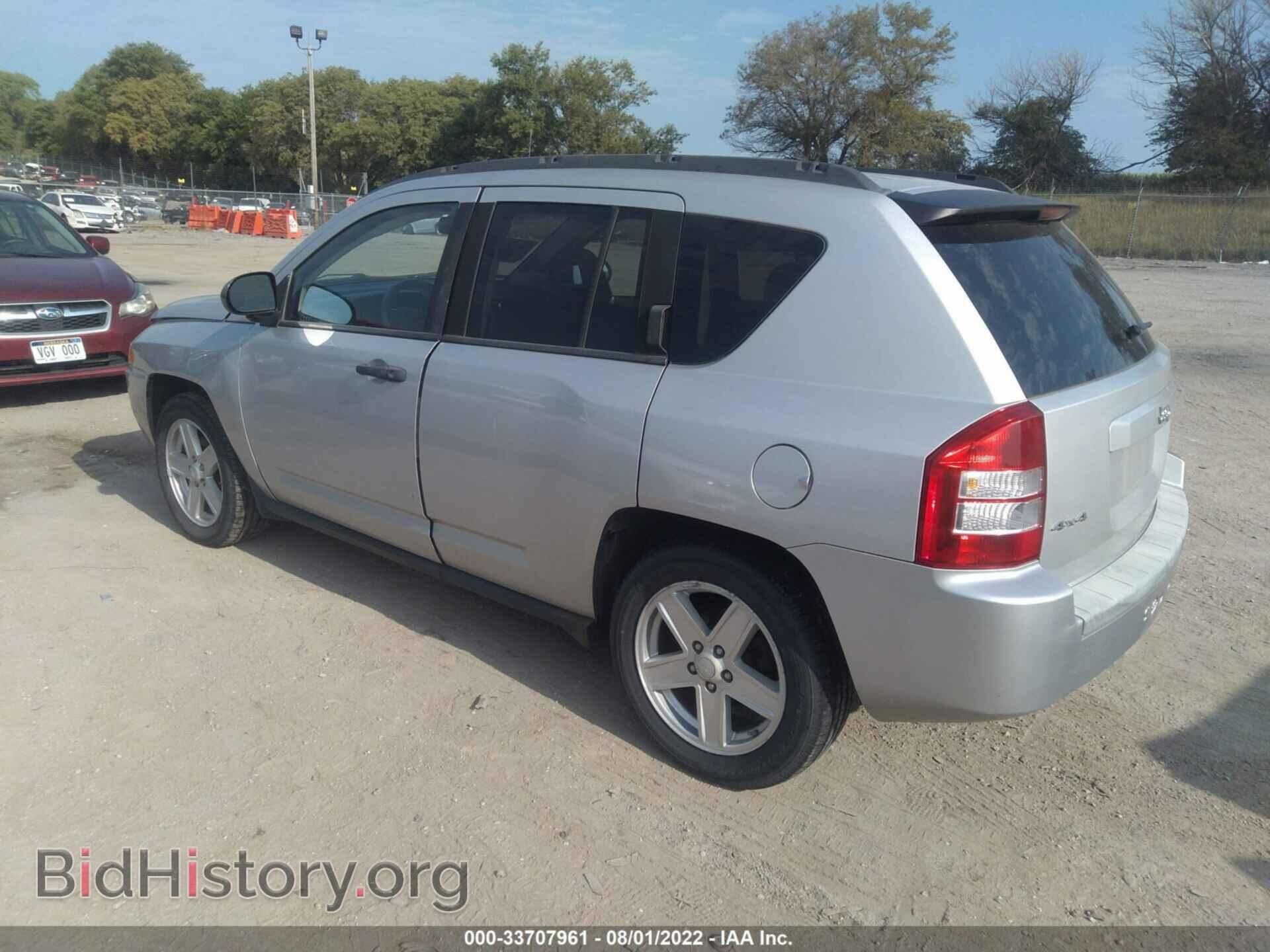 2007 JEEP COMPASS - VIN: 1J8FF47W57D385920 - Фото 3
