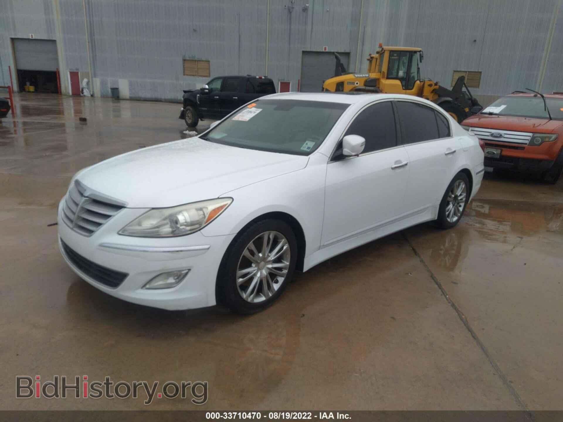 2013 HYUNDAI GENESIS - VIN: KMHGC4DD2DU257570 - Фото 2