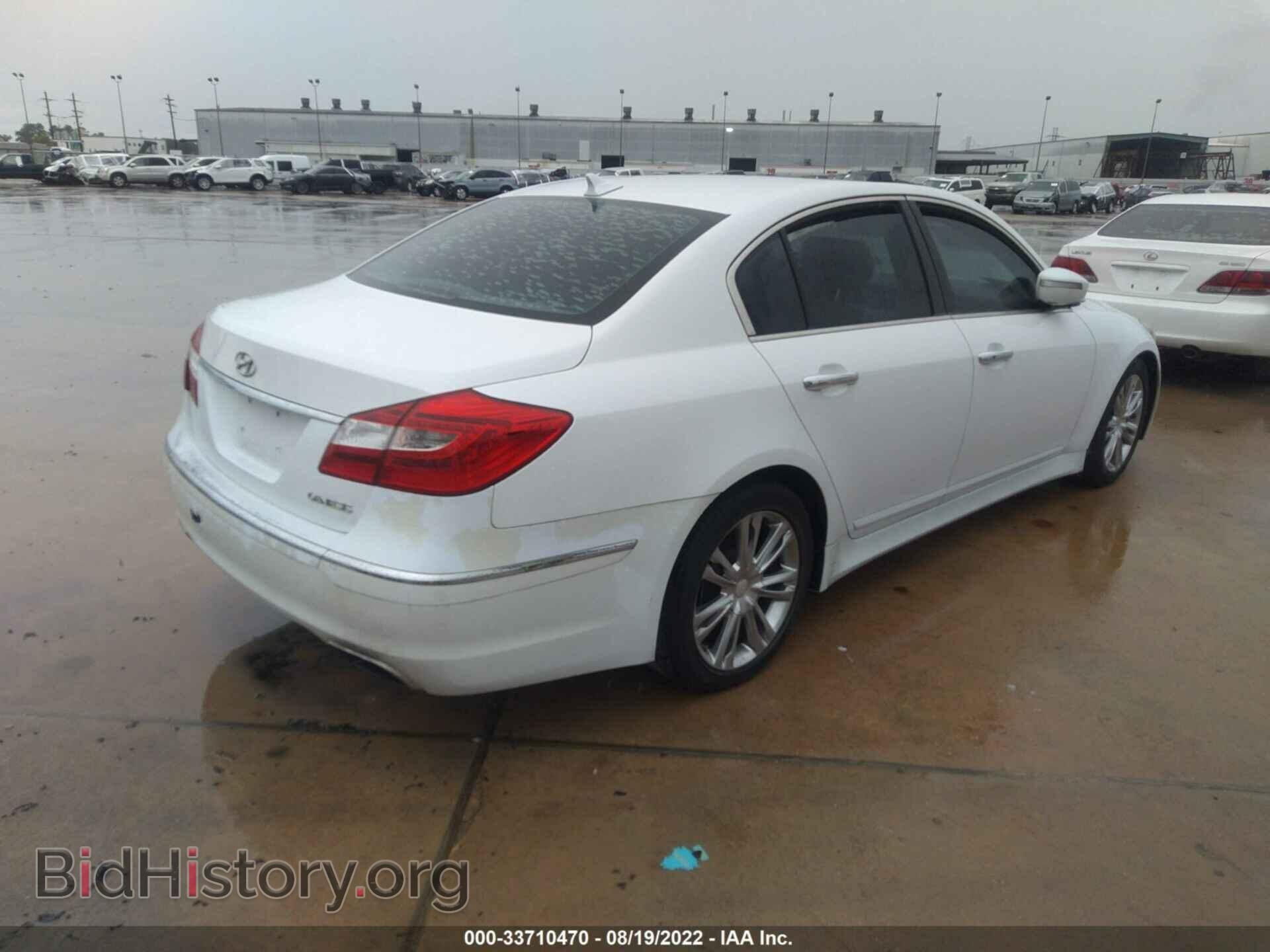 2013 HYUNDAI GENESIS - VIN: KMHGC4DD2DU257570 - Фото 4