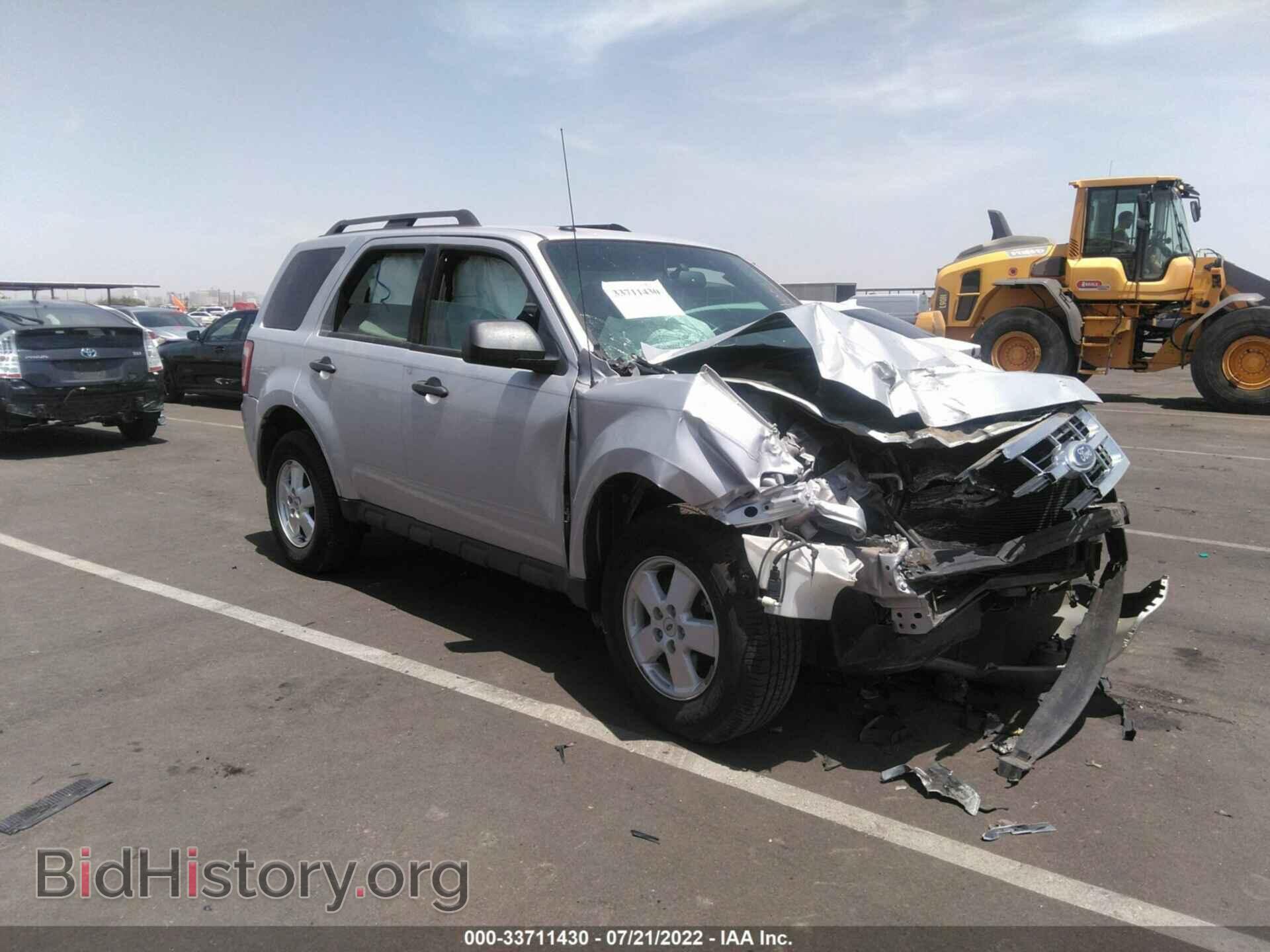 Фотография 1FMCU0D79BKA92978 - FORD ESCAPE 2011