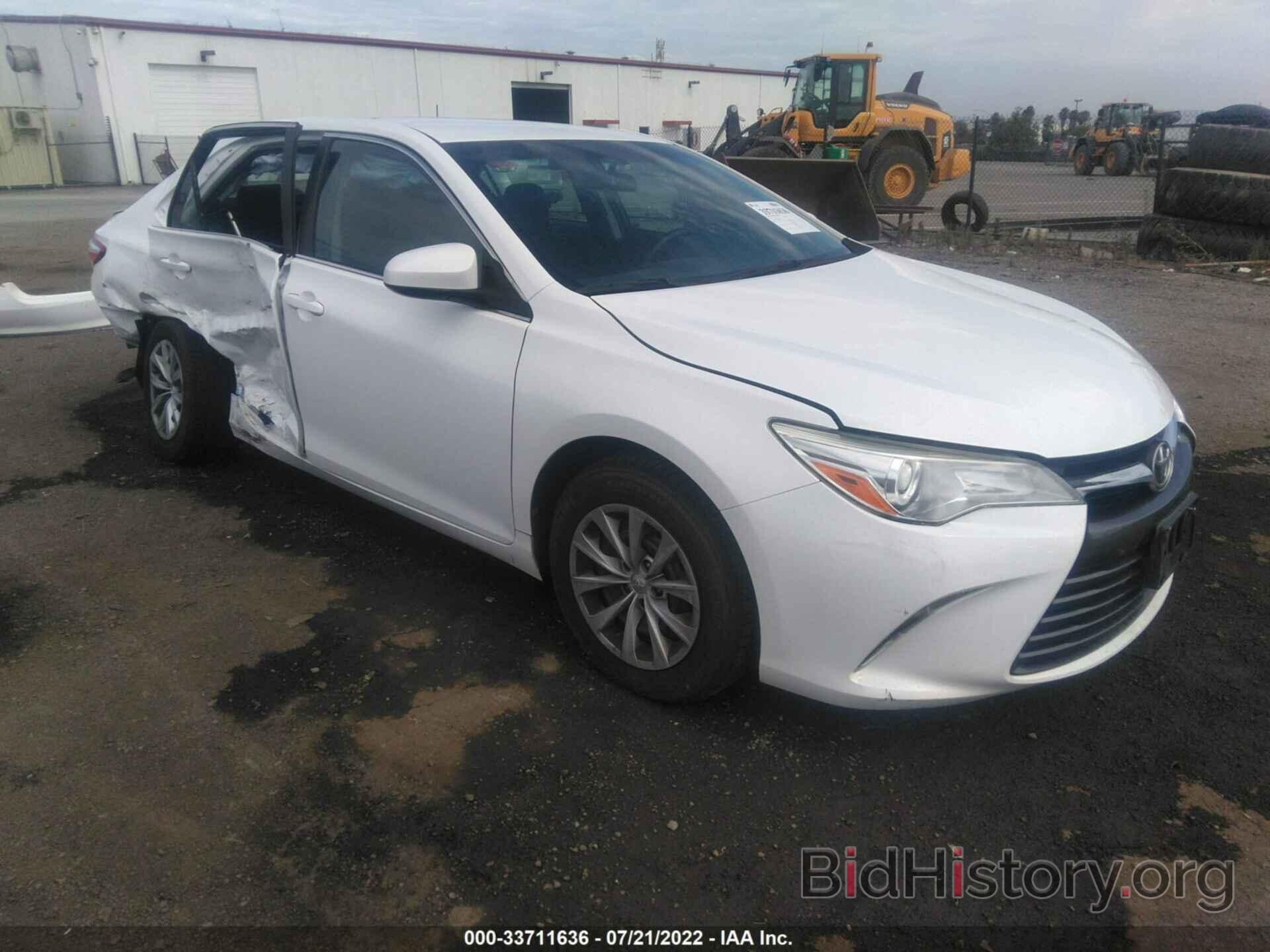 Photo 4T4BF1FK8FR488977 - TOYOTA CAMRY 2015