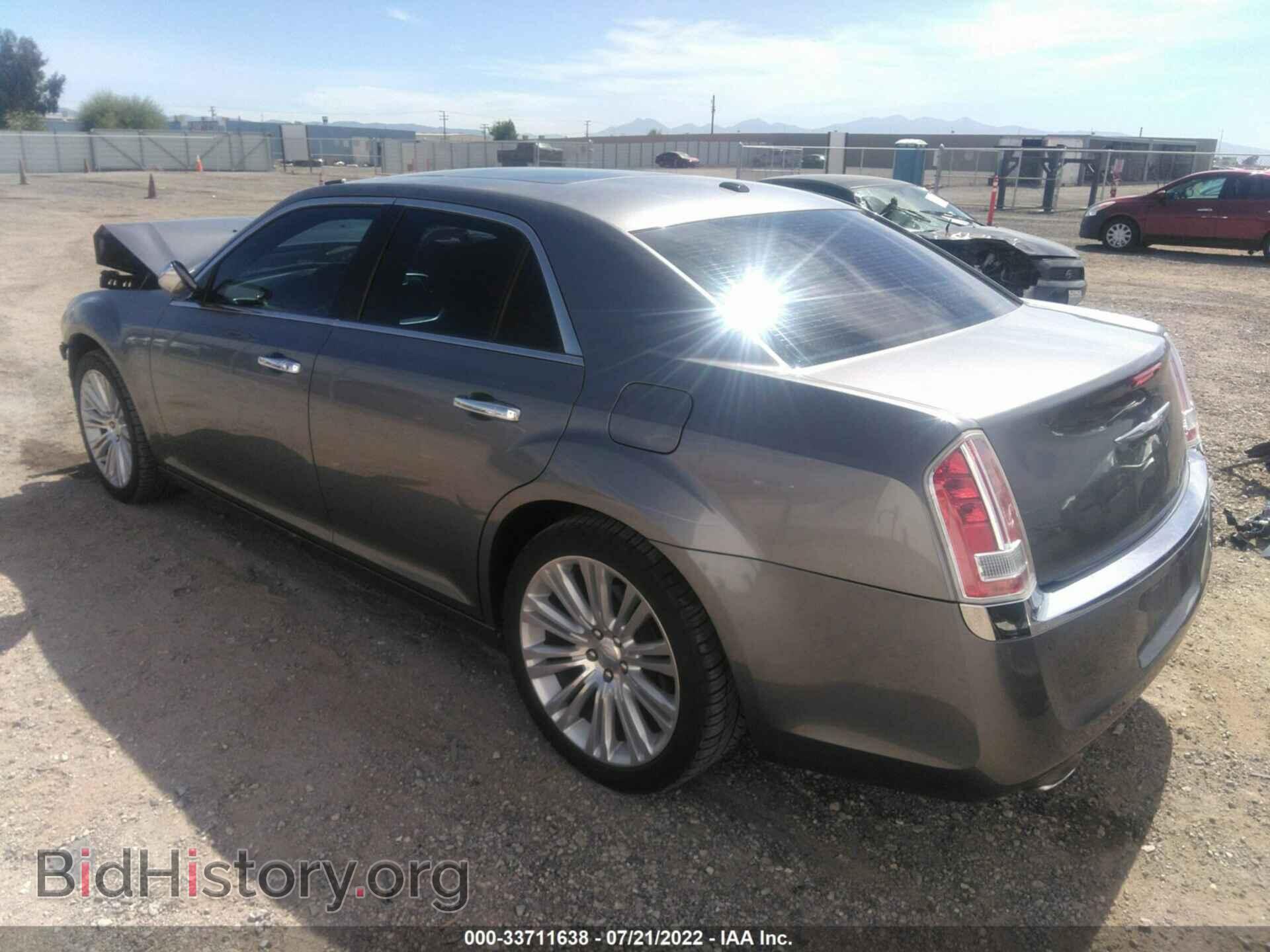 2011 CHRYSLER 300 - VIN: 2C3CA6CT8BH537737 - Фото 3