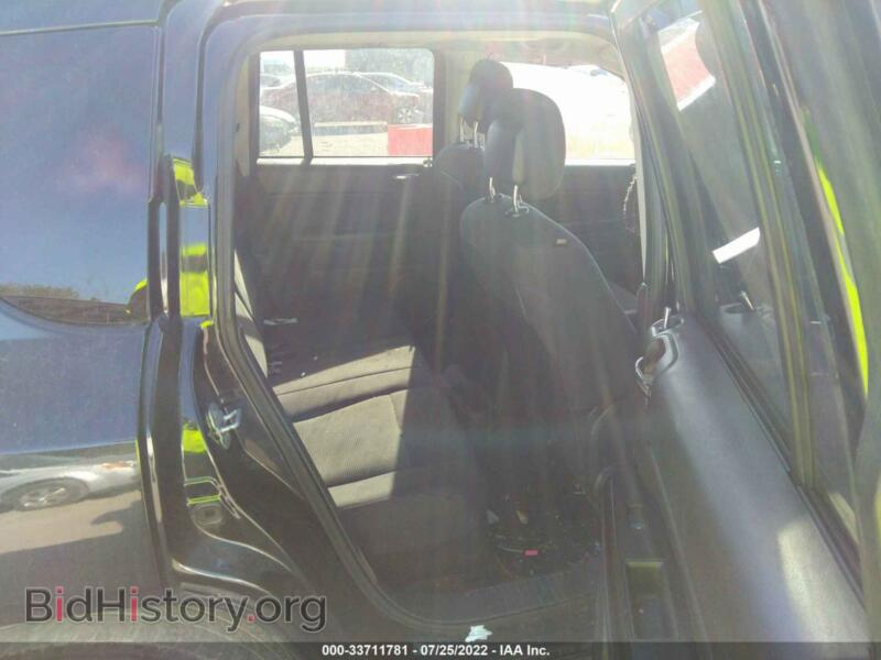 2011 Jeep COMPASS (VIN 1J4NT1FB7BD137972) — photo 8 of 11