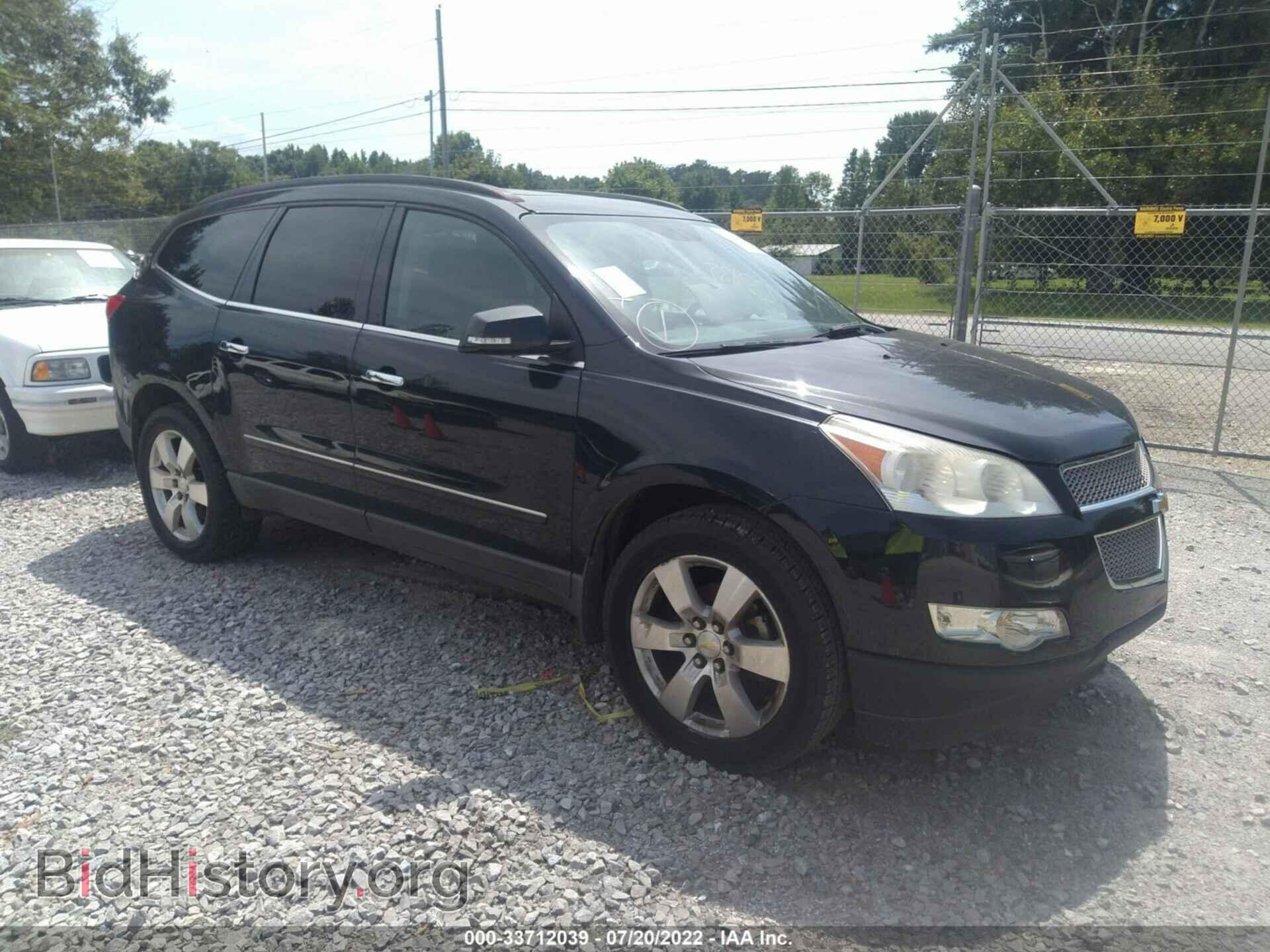 Photo 1GNKRLED7BJ409256 - CHEVROLET TRAVERSE 2011