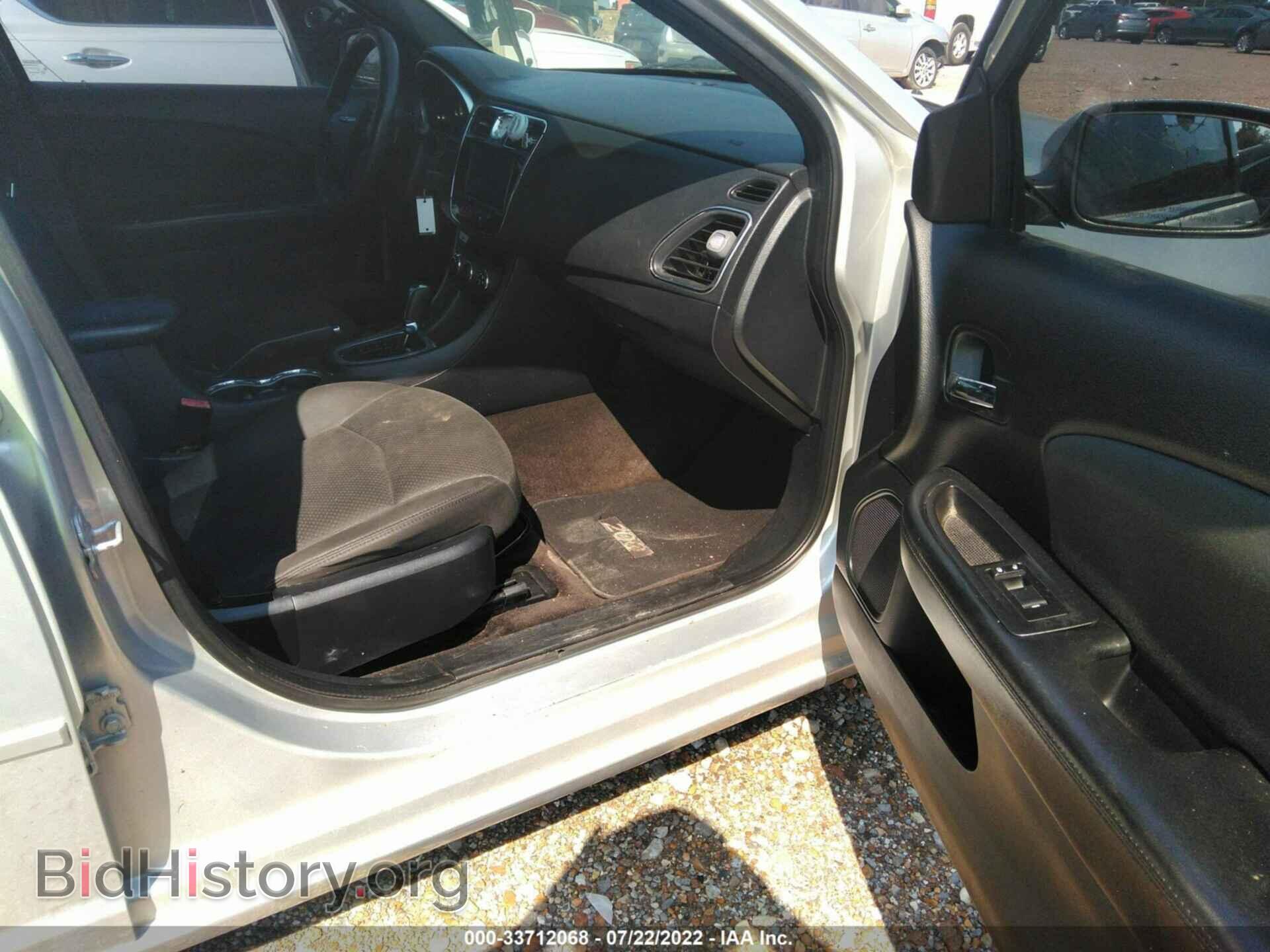 2011 CHRYSLER 200 - VIN: 1C3BC4FBXBN550431 - Фото 5