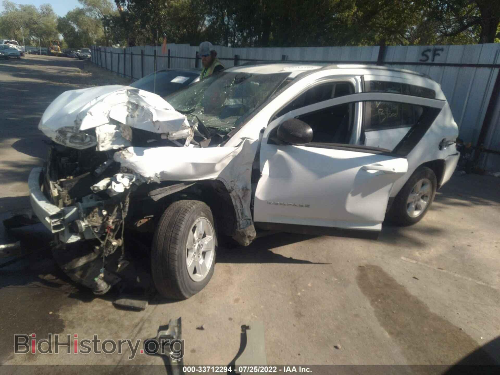2015 JEEP COMPASS - VIN: 1C4NJCBA3FD361752 - Фото 2