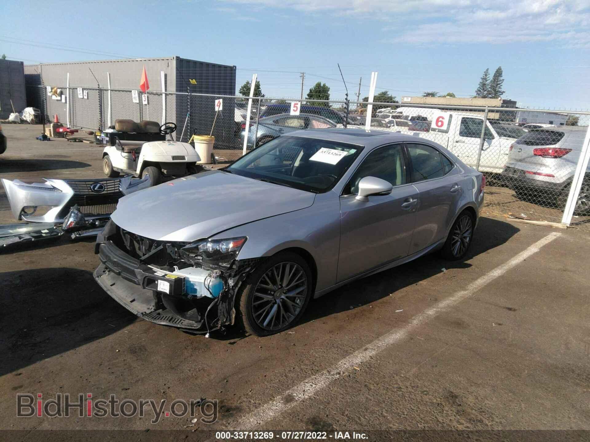 2016 LEXUS IS 200T - VIN: JTHBA1D25G5015452 - Фото 2