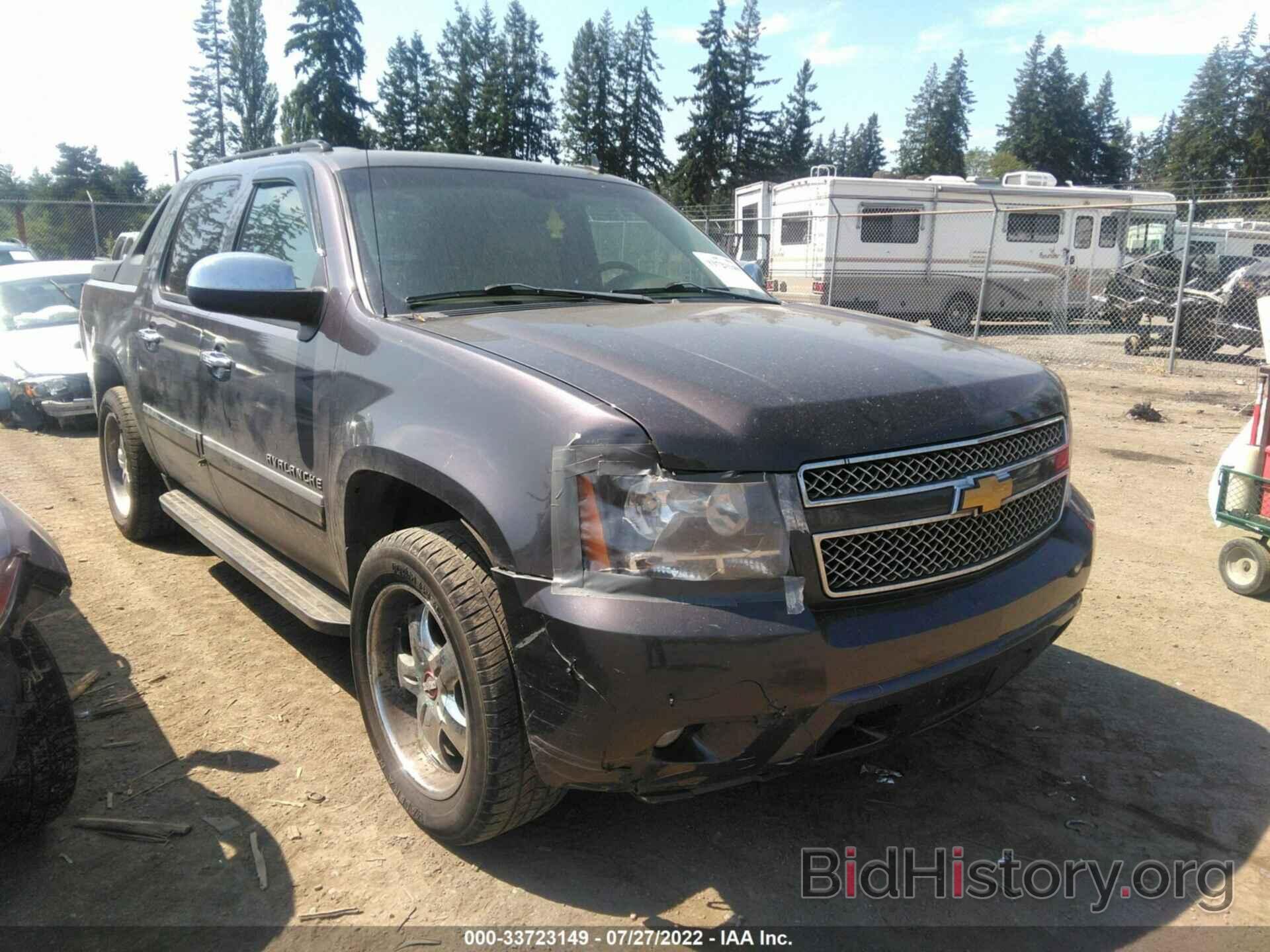 Photo 3GNVKGE01AG195659 - CHEVROLET AVALANCHE 2010
