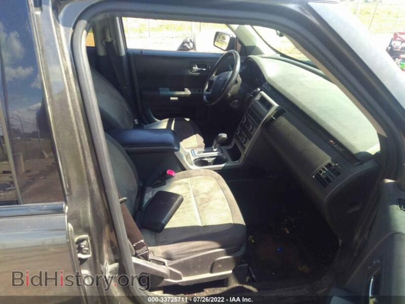 2011 Ford FLEX (VIN 2FMGK5BC8BBD23402) — photo 5 of 11