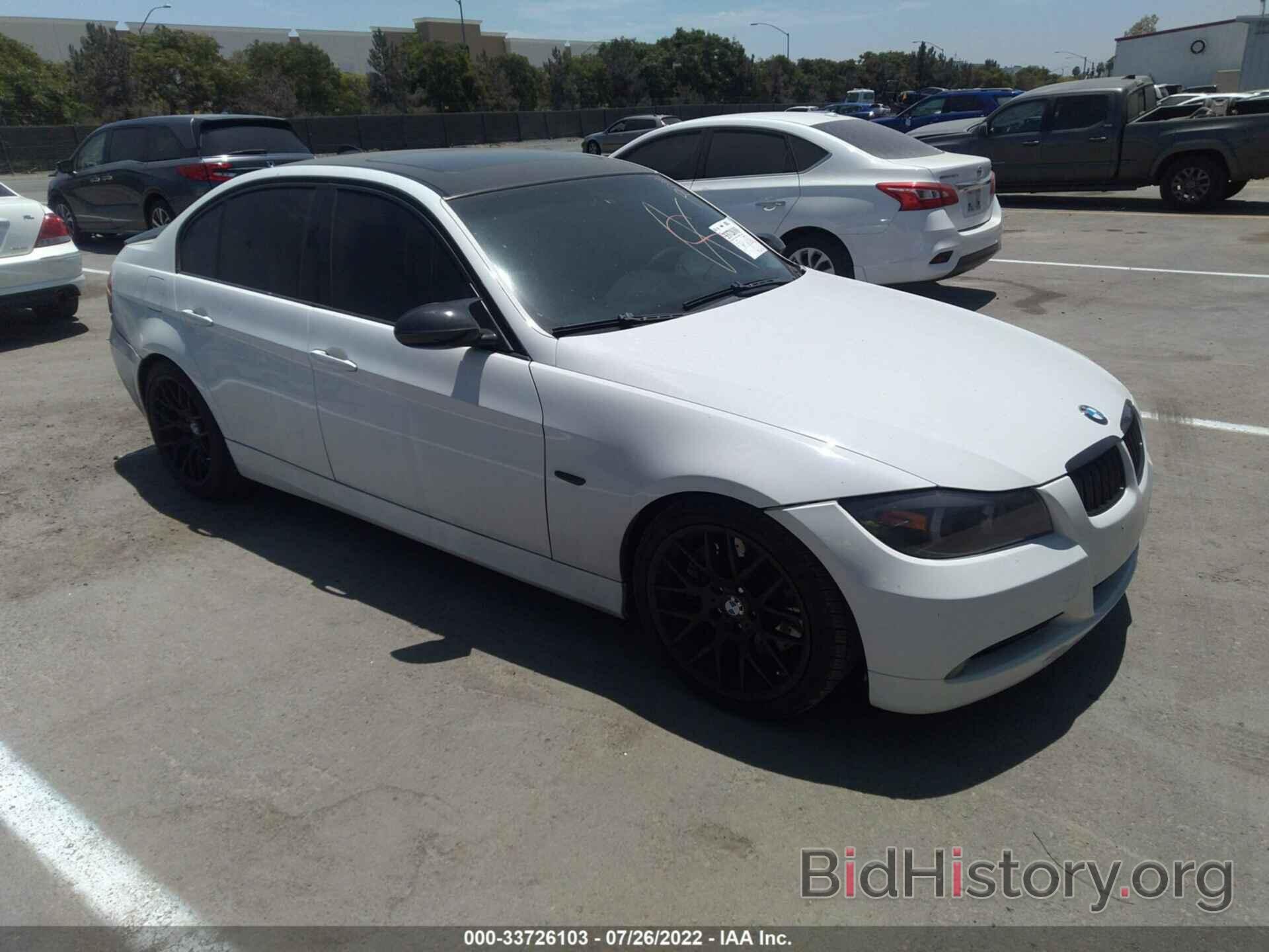 Photo WBAVB73578VH24508 - BMW 3 SERIES 2008