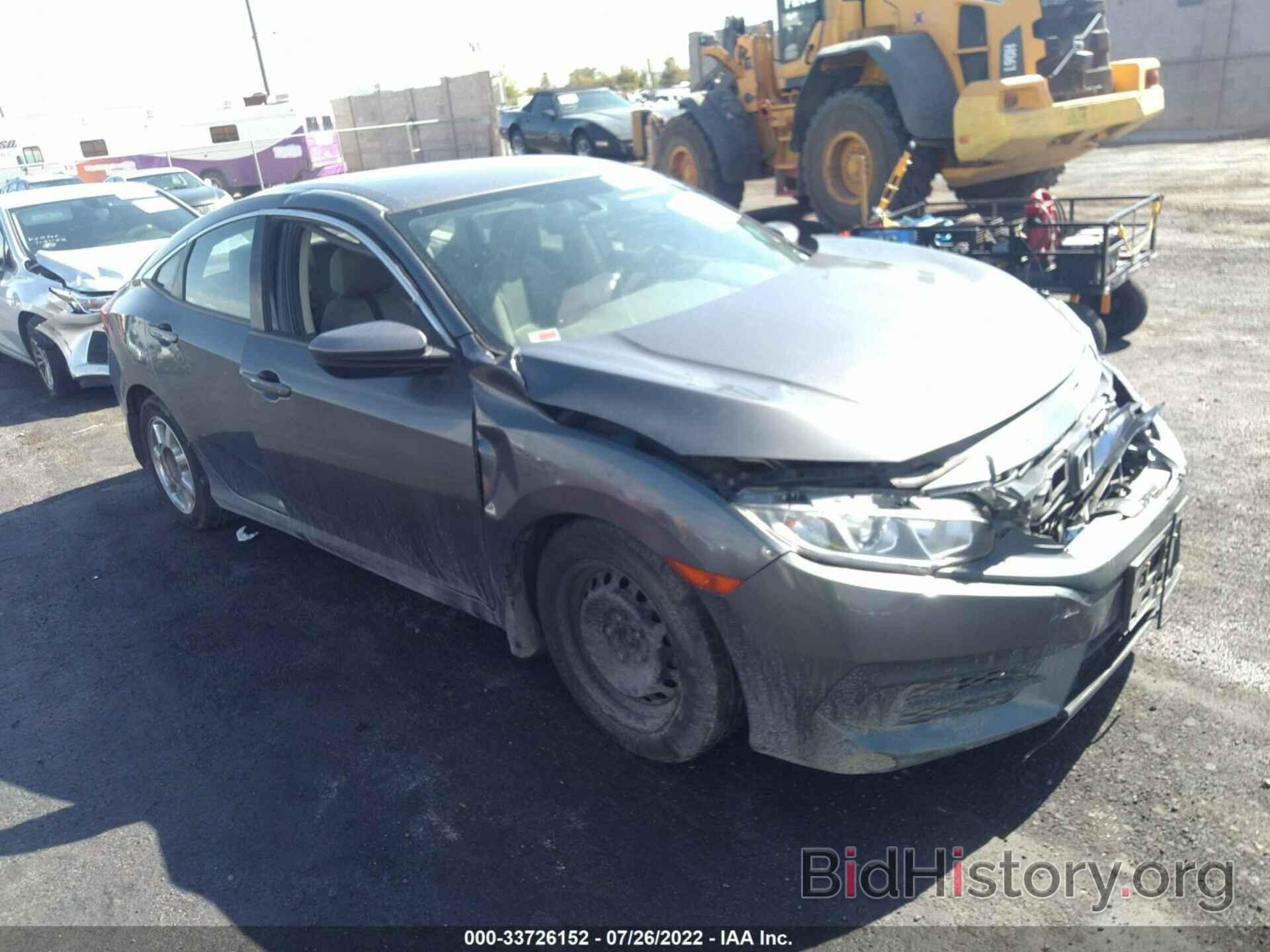 Photo 2HGFC2F5XJH610695 - HONDA CIVIC SEDAN 2018