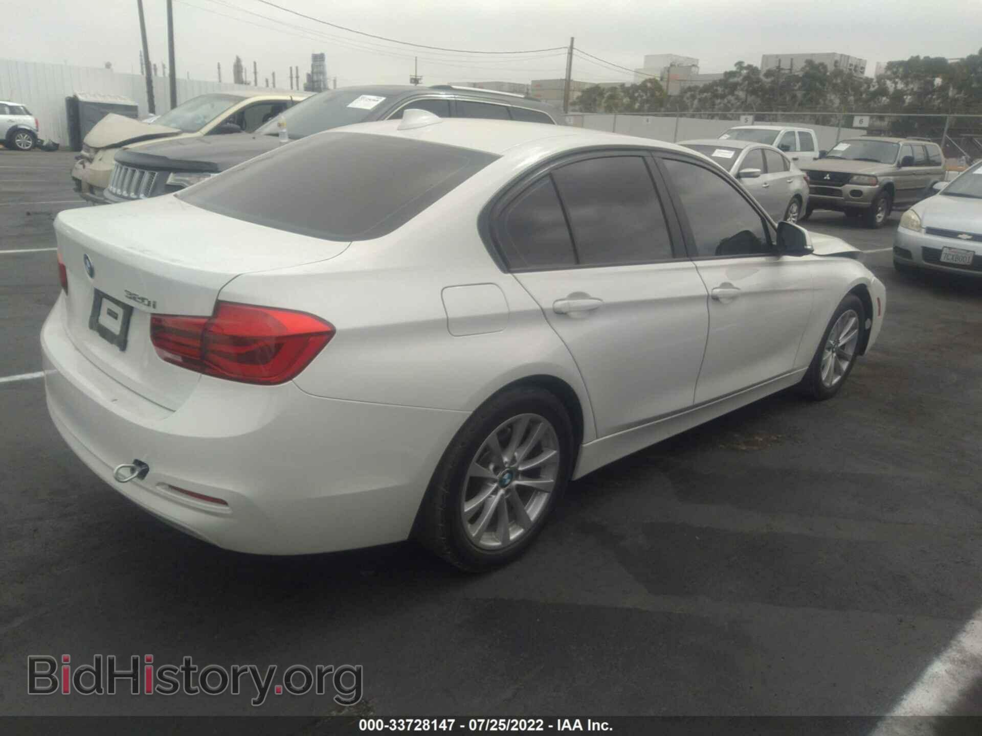 2016 BMW 3 SERIES - VIN: WBA8A9C55GK617885 - Фото 4