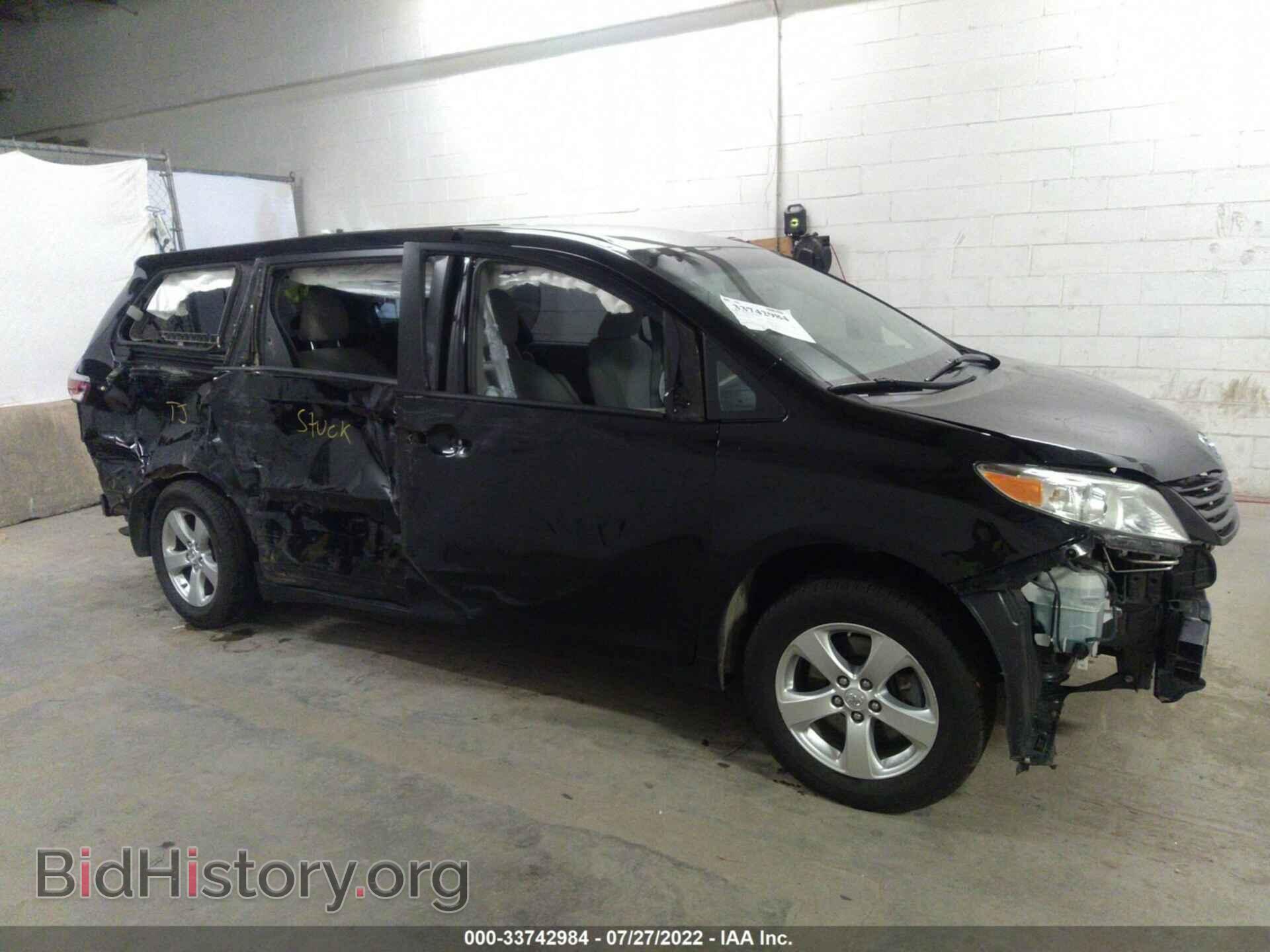 2017 TOYOTA SIENNA - VIN: 5TDZZ3DC2HS879786 - Фото 6