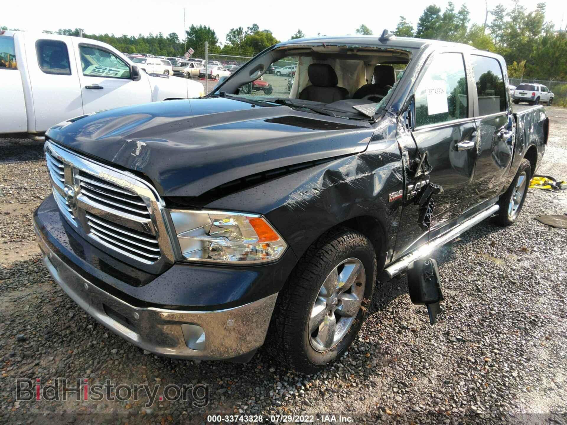 2017 RAM 1500 - VIN: 3C6RR6LT3HG658710 - Photo 2