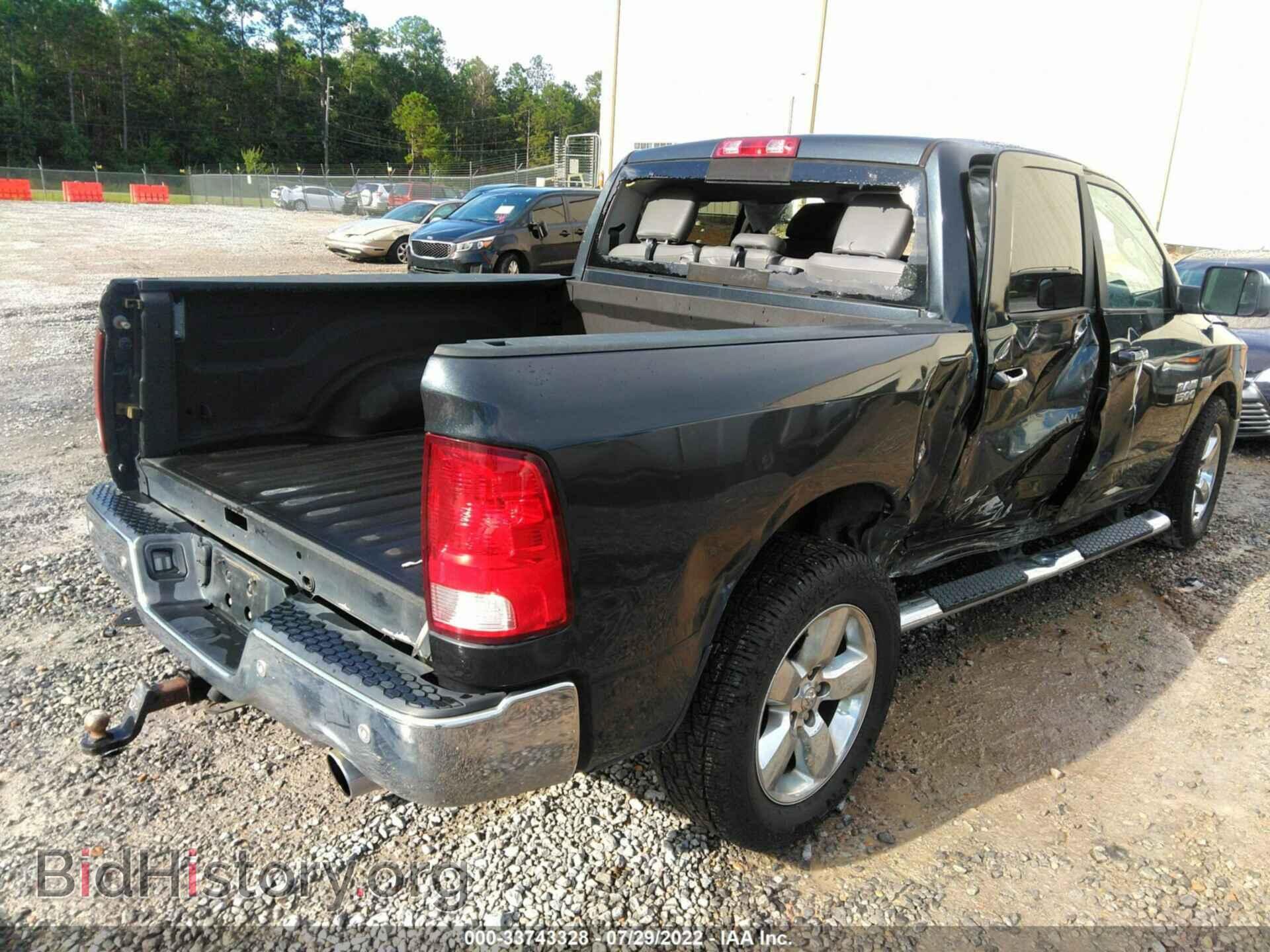 2017 RAM 1500 - VIN: 3C6RR6LT3HG658710 - Photo 4
