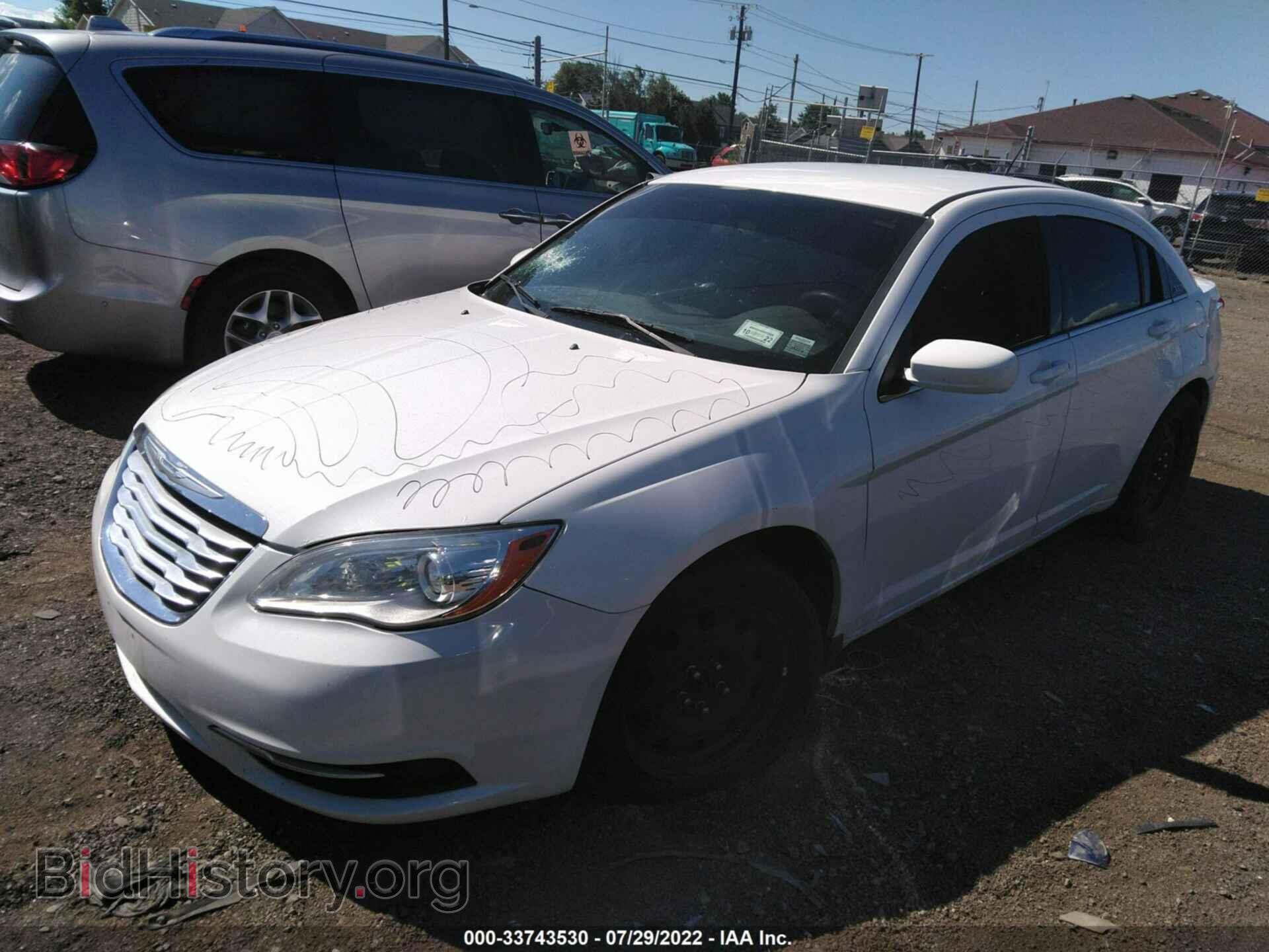 2013 CHRYSLER 200 - VIN: 1C3CCBAB4DN734170 - Photo 2