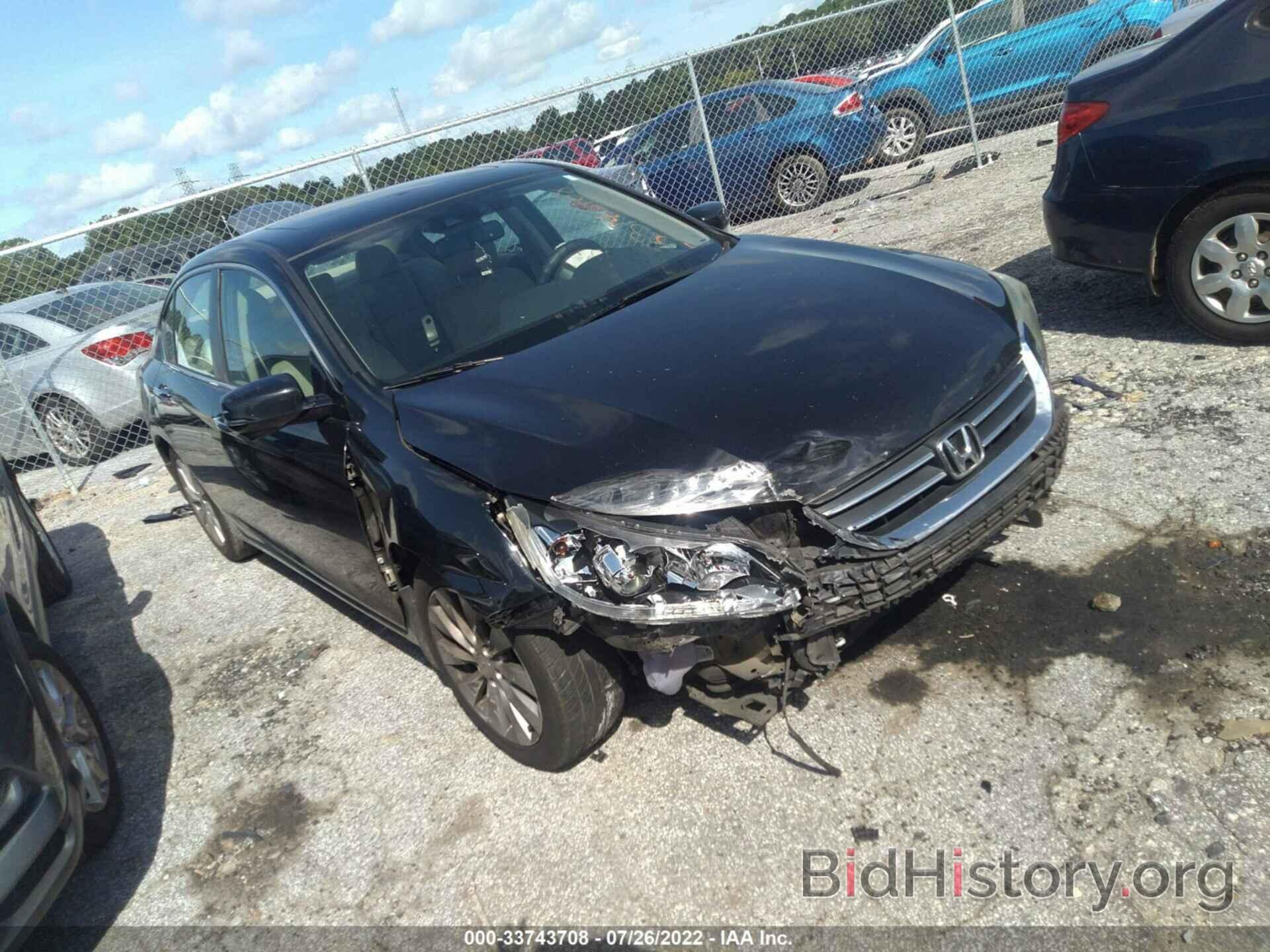 Photo 1HGCR2F82EA111955 - HONDA ACCORD SEDAN 2014