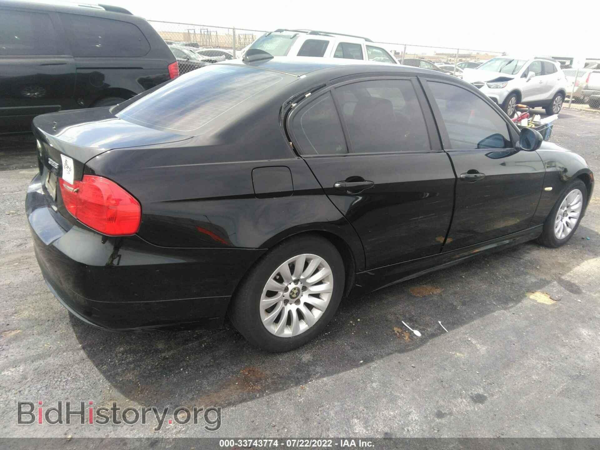 2009 BMW 3 SERIES - VIN: WBAPH57589NL80000 - Фото 4
