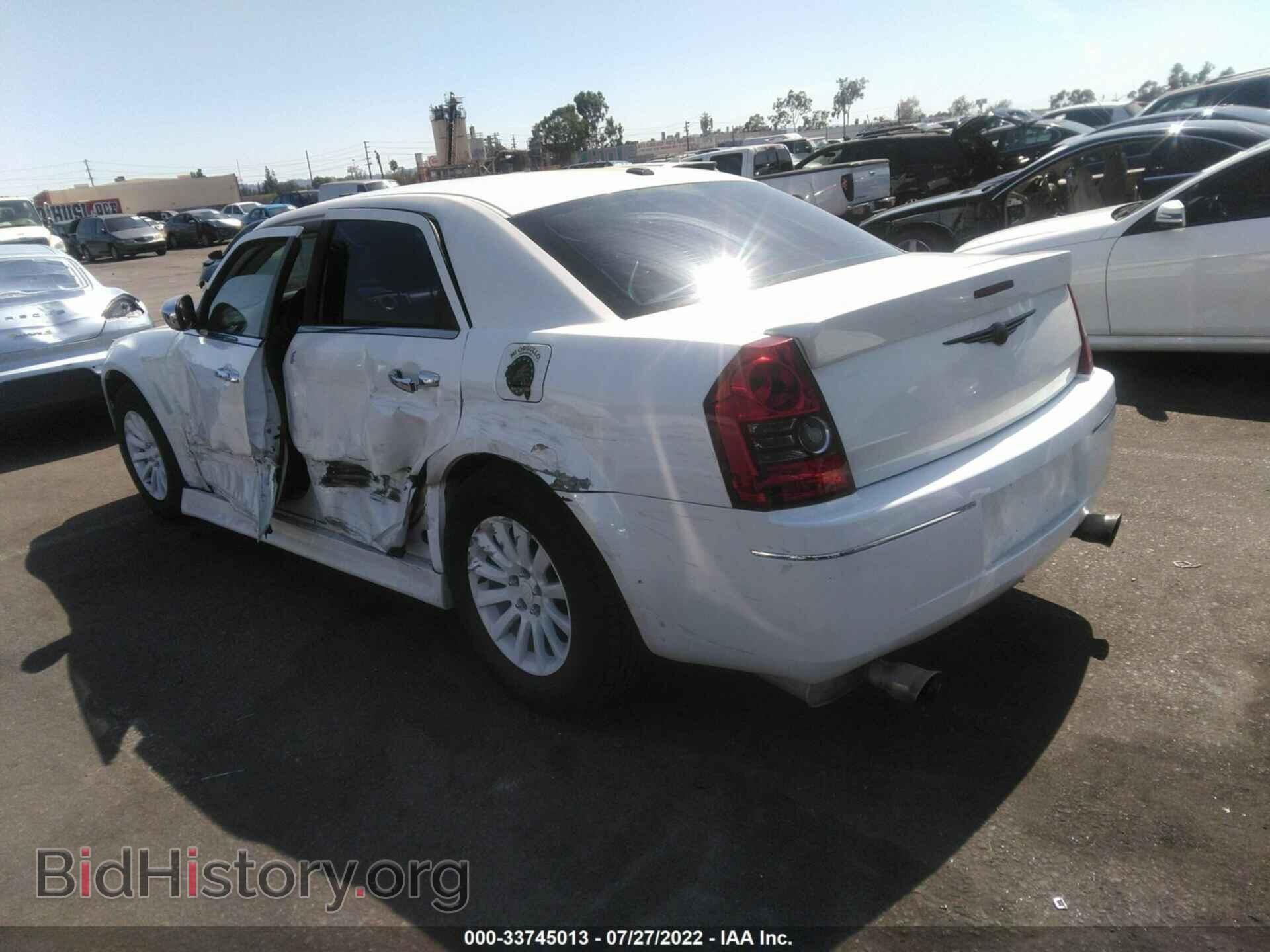 2010 CHRYSLER 300 - VIN: 2C3CA5CV6AH307205 - Фото 3