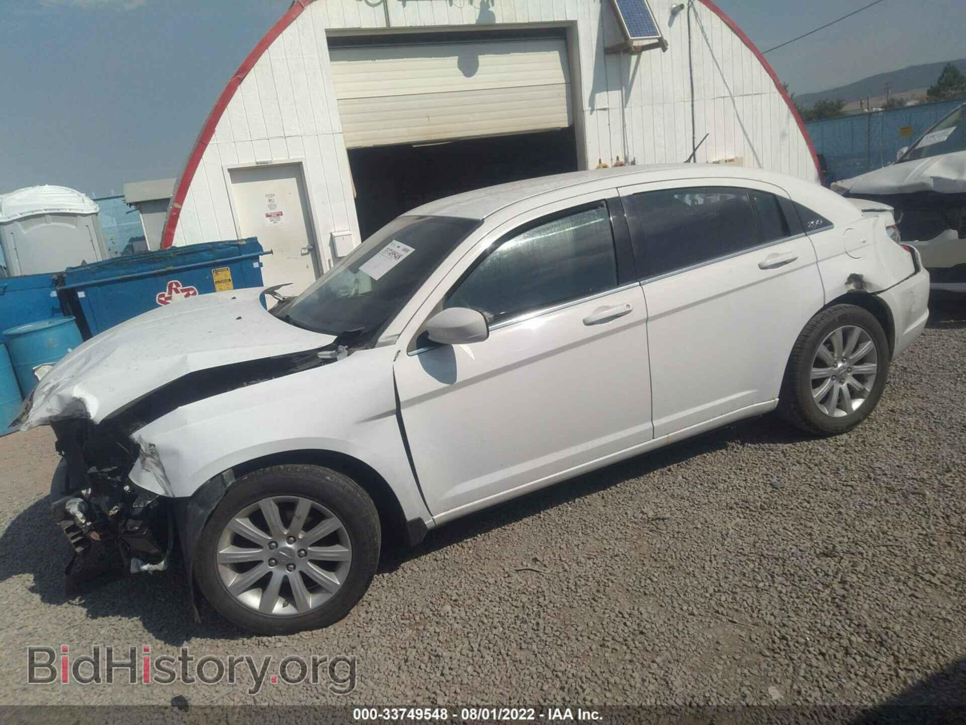 2012 CHRYSLER 200 - VIN: 1C3CCBAG1CN255263 - Фото 2