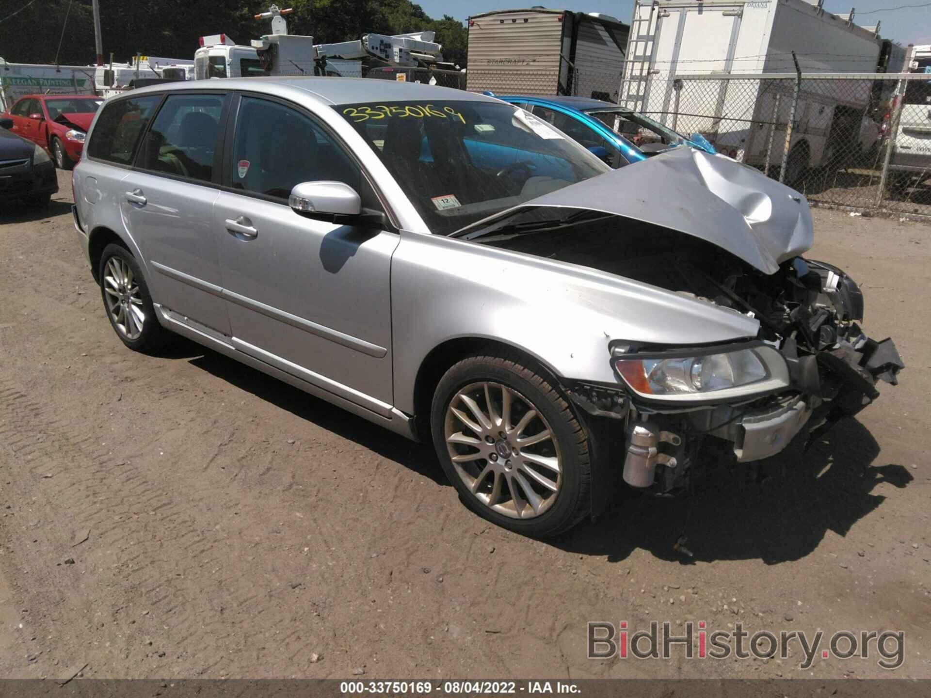 Photo YV1382MWXA2532596 - VOLVO V50 2010