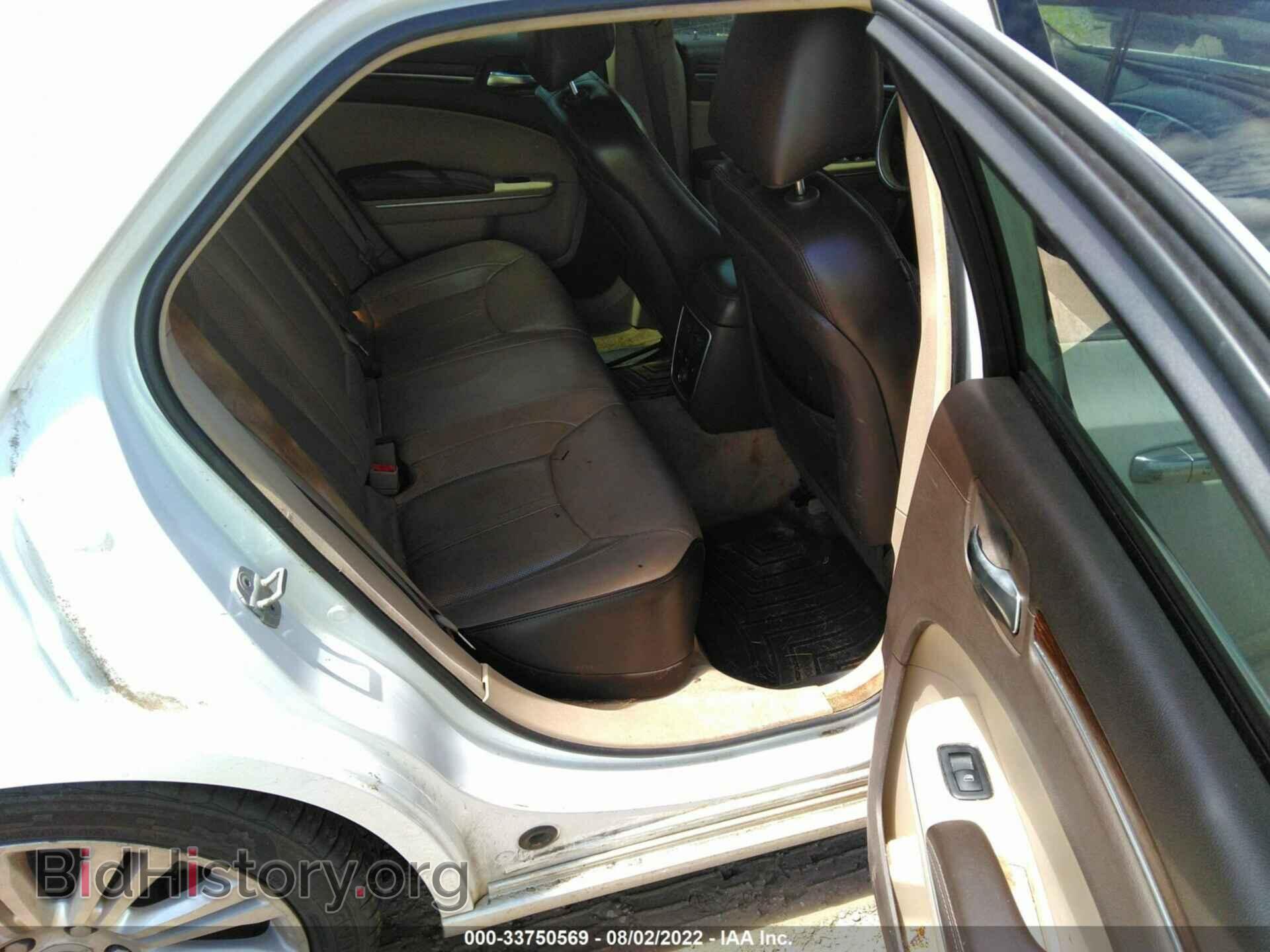 2013 CHRYSLER 300 - VIN: 2C3CCAPT5DH504527 - Фото 8